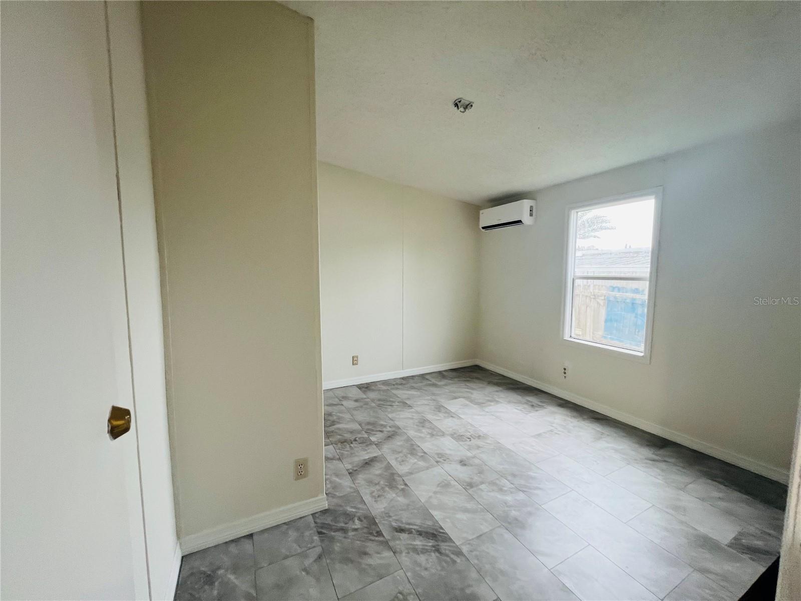 Image 15 of 23 For 1850 Mary Lane