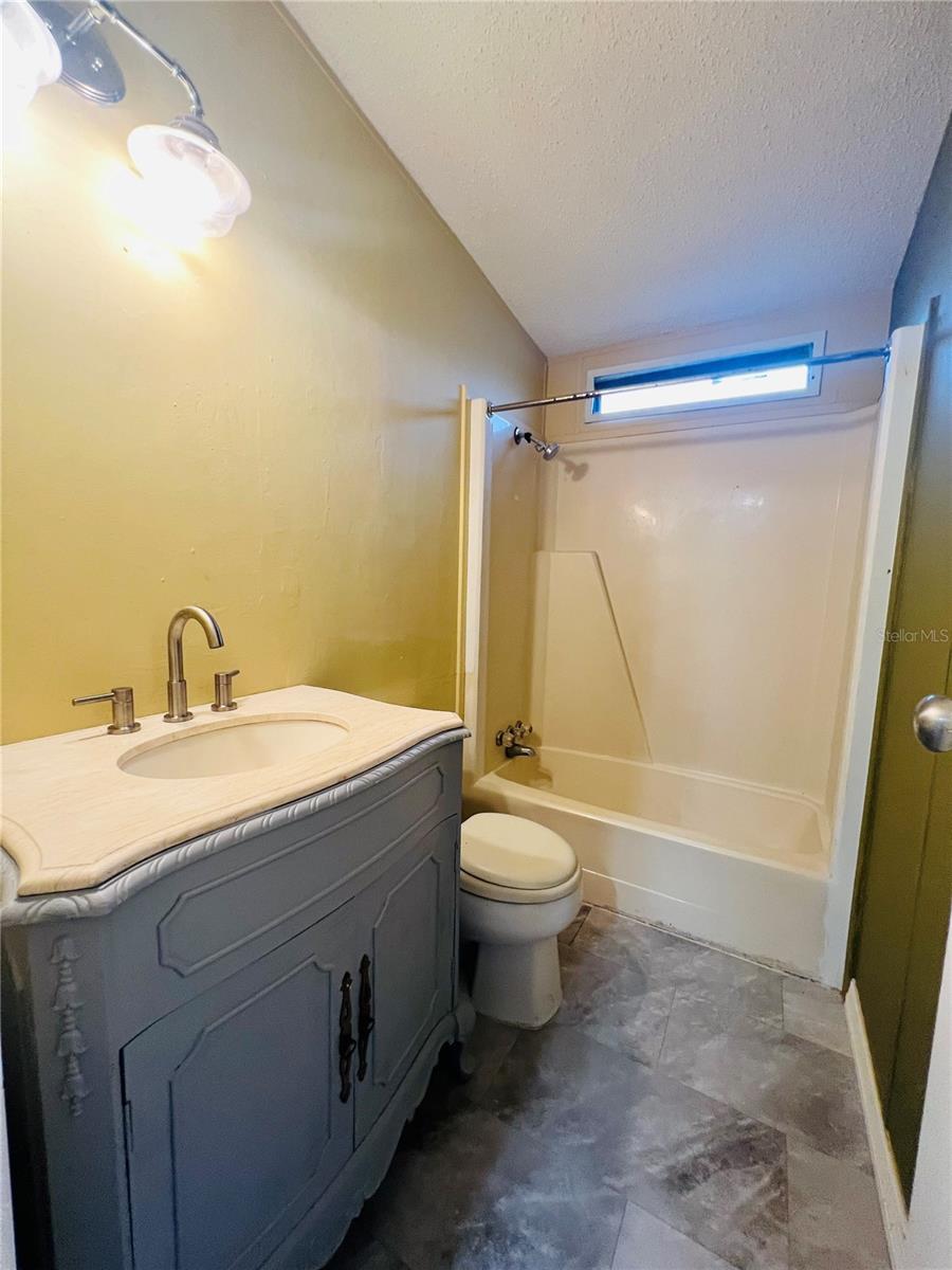 Image 16 of 23 For 1850 Mary Lane