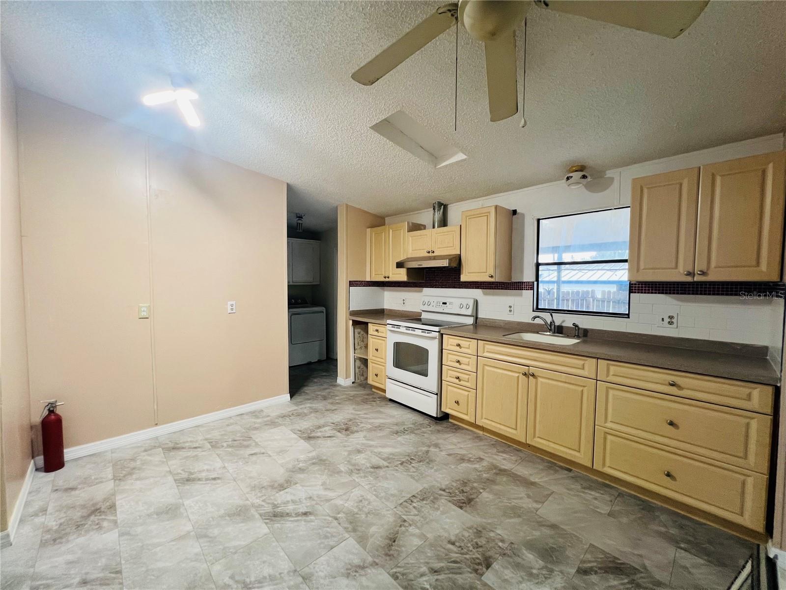 Image 5 of 23 For 1850 Mary Lane