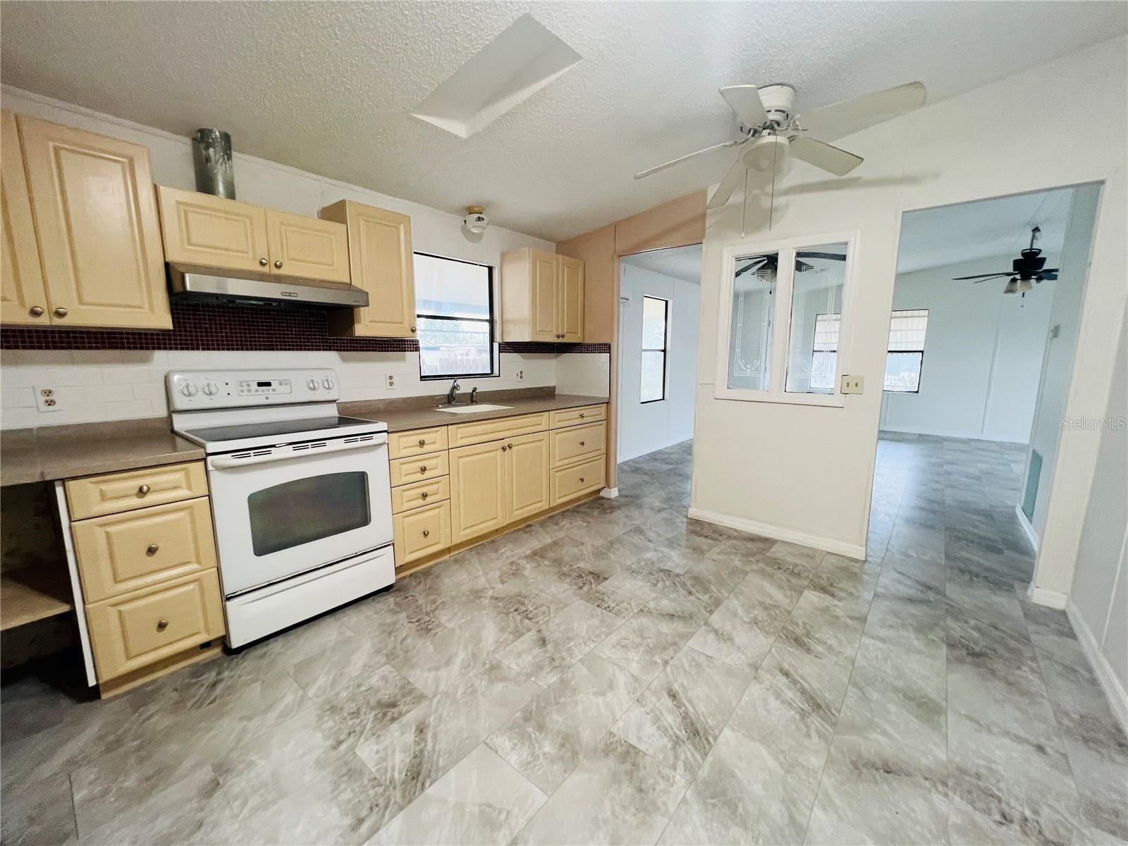 Image 7 of 23 For 1850 Mary Lane