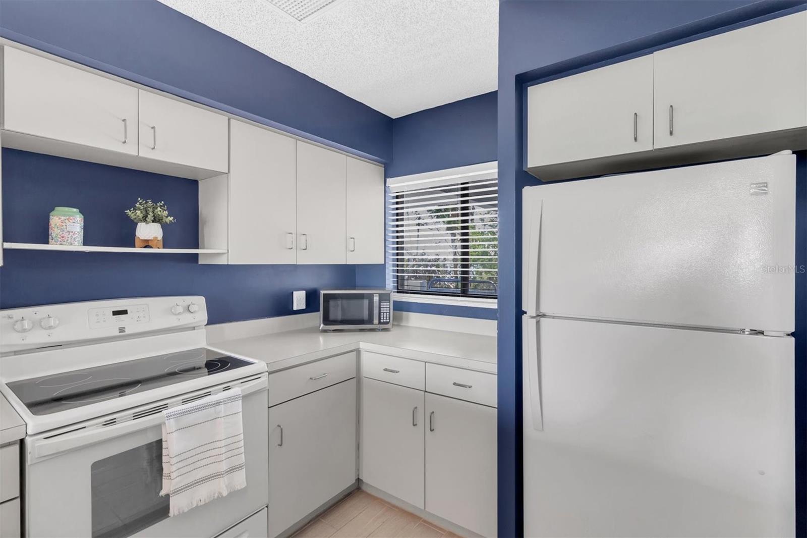 Image 12 of 42 For 4823 Ebbtide Lane Unit #104  104