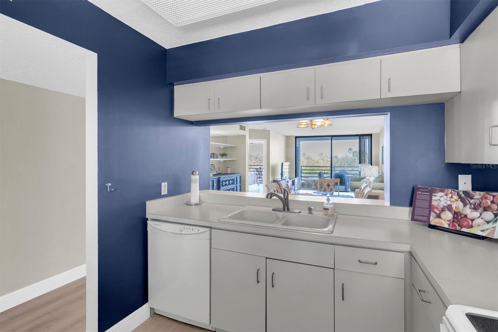 Image 13 of 42 For 4823 Ebbtide Lane Unit #104  104