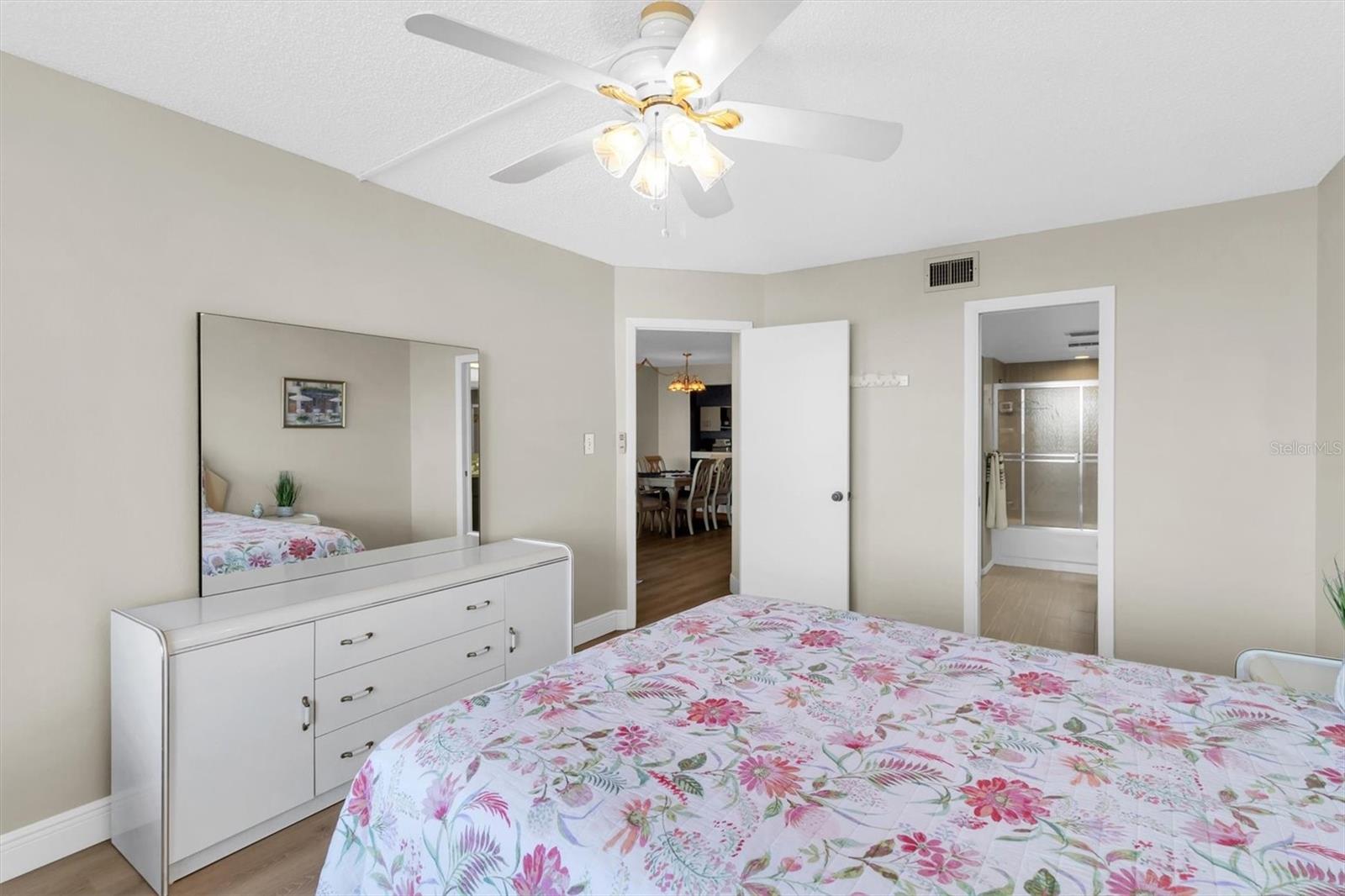 Image 16 of 42 For 4823 Ebbtide Lane Unit #104  104