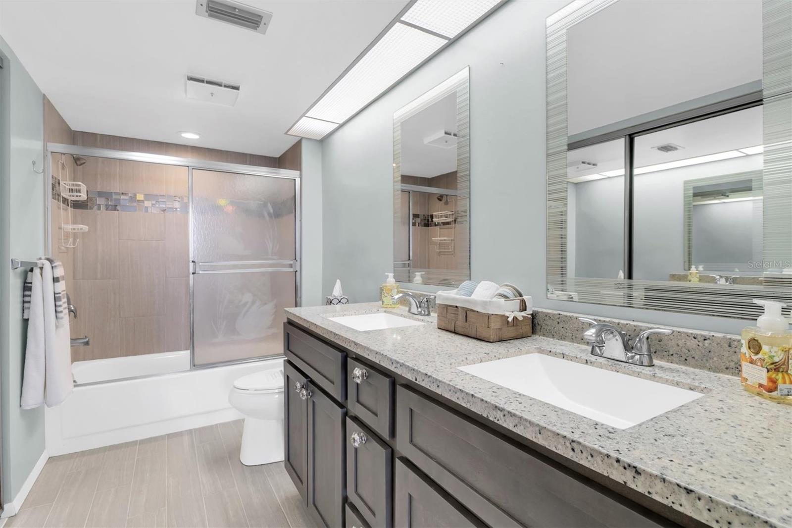 Image 18 of 42 For 4823 Ebbtide Lane Unit #104  104