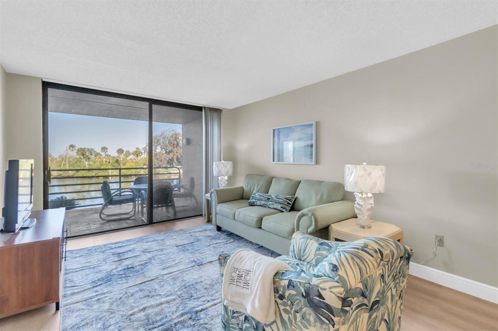 Image 5 of 42 For 4823 Ebbtide Lane Unit #104  104