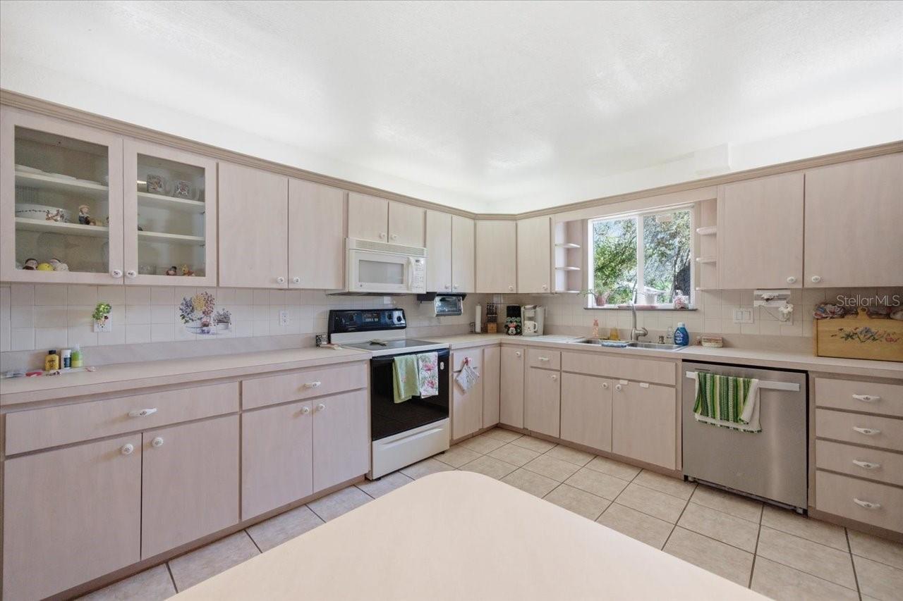 Image 19 of 59 For 10331 Casey Drive