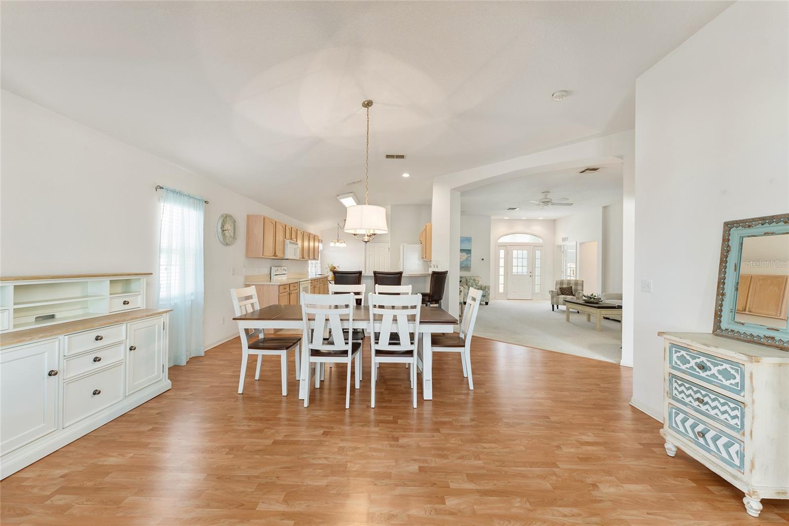 Image 18 of 74 For 9662 93rd Loop