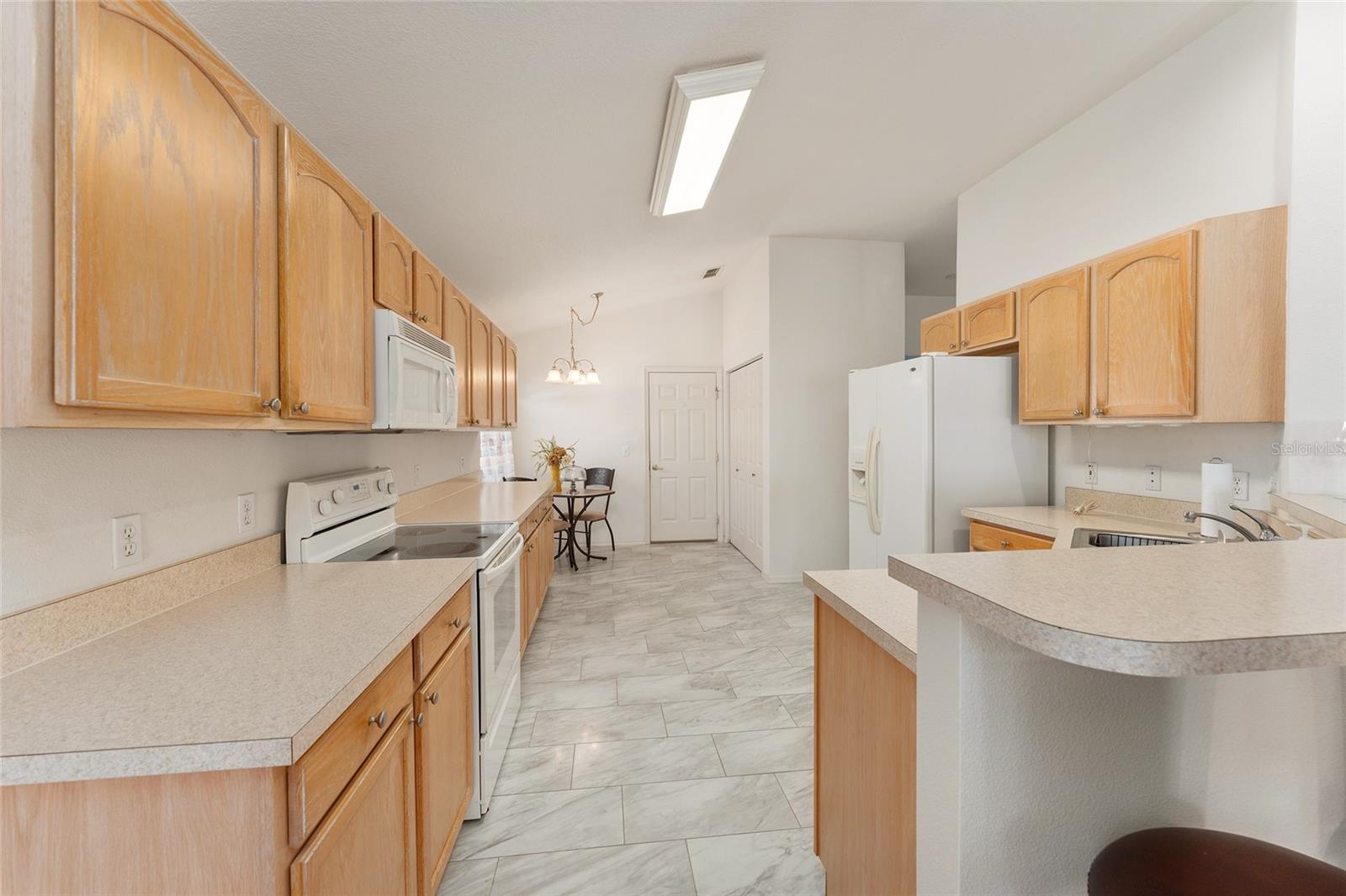 Image 19 of 74 For 9662 93rd Loop