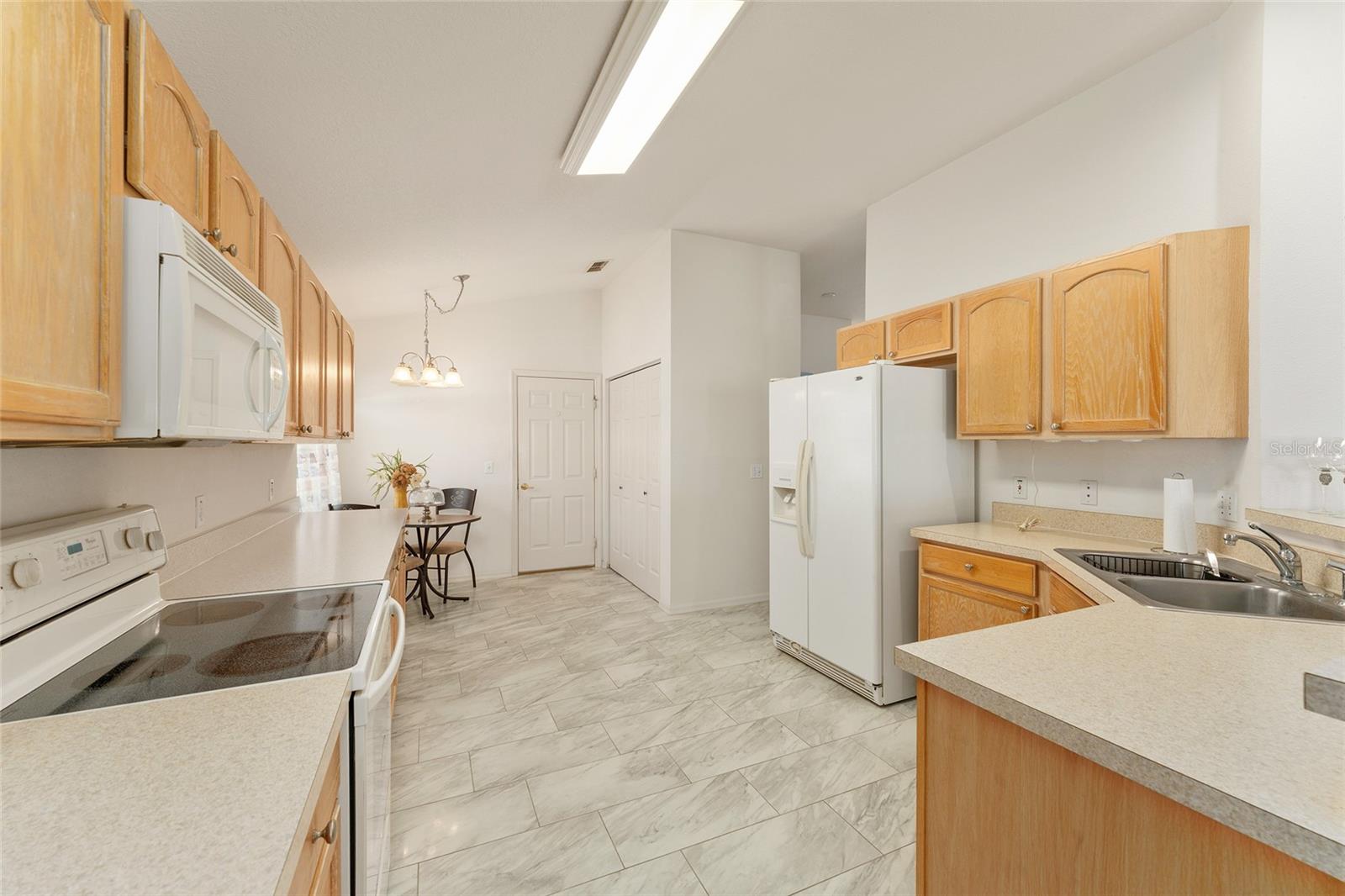 Image 20 of 74 For 9662 93rd Loop