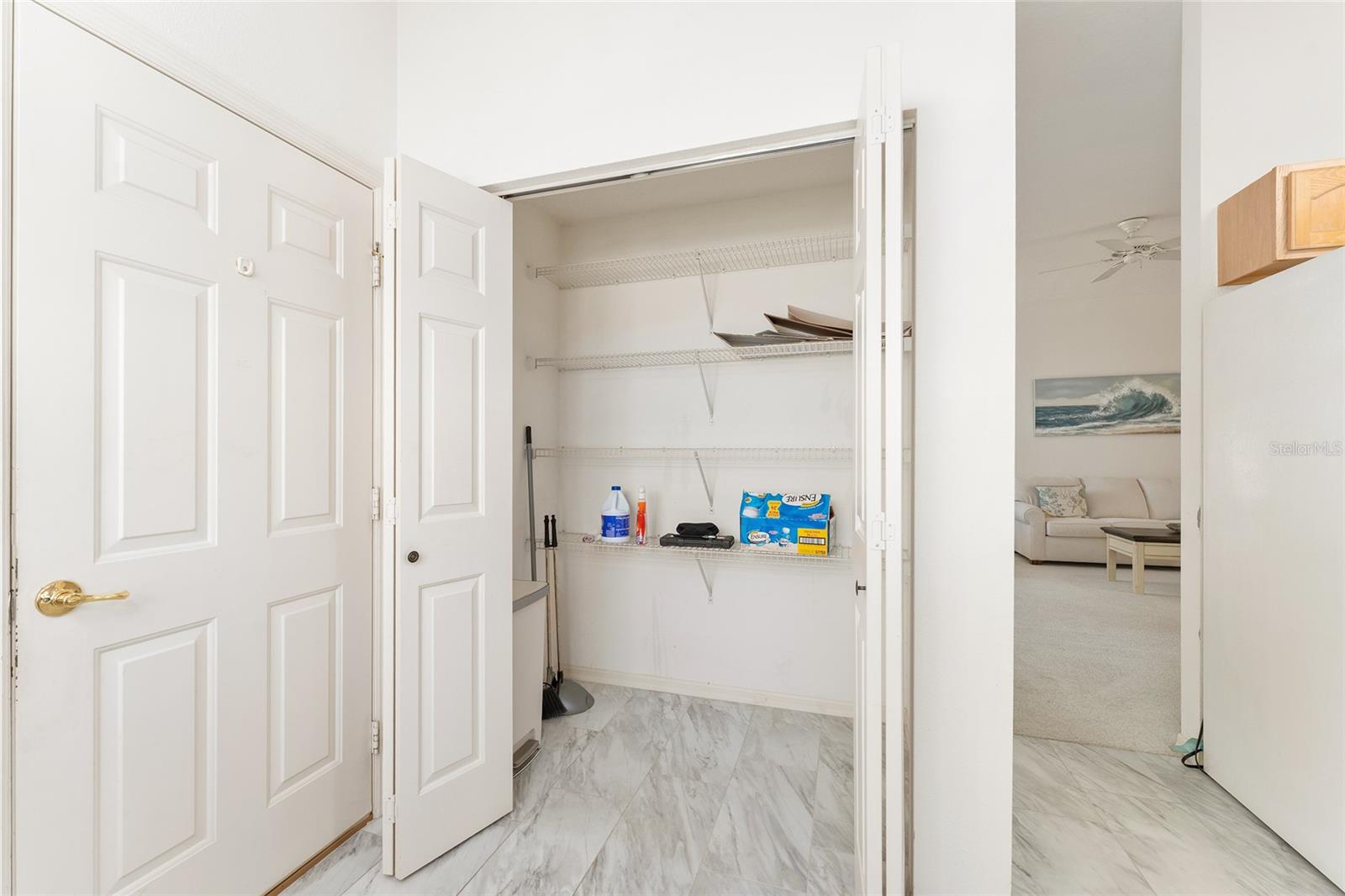 Image 24 of 74 For 9662 93rd Loop