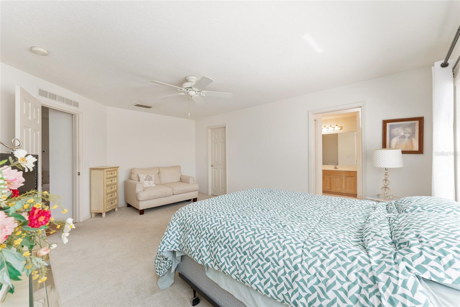 Image 29 of 74 For 9662 93rd Loop