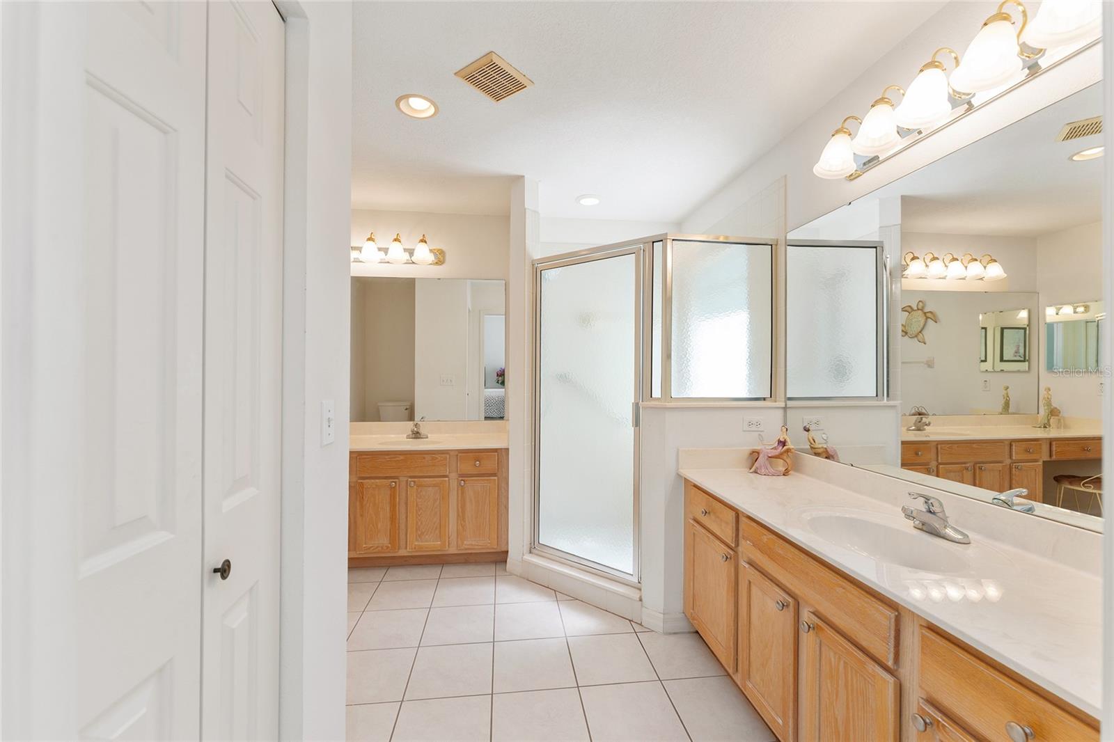 Image 30 of 74 For 9662 93rd Loop