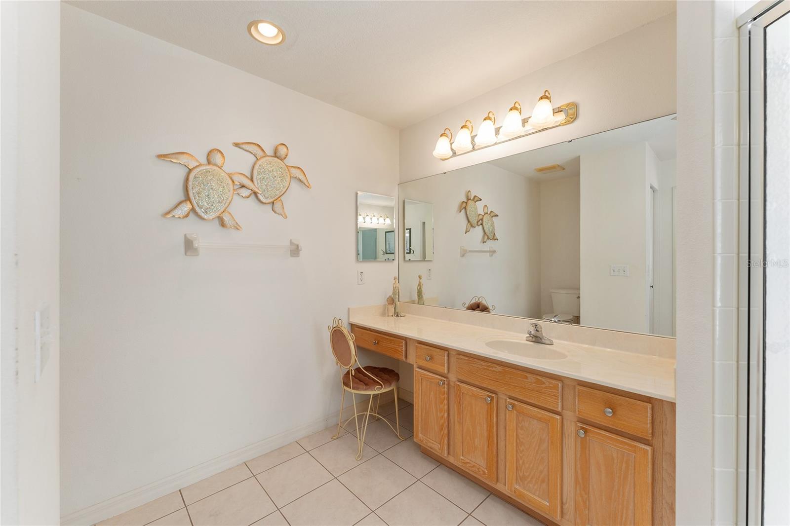 Image 32 of 74 For 9662 93rd Loop