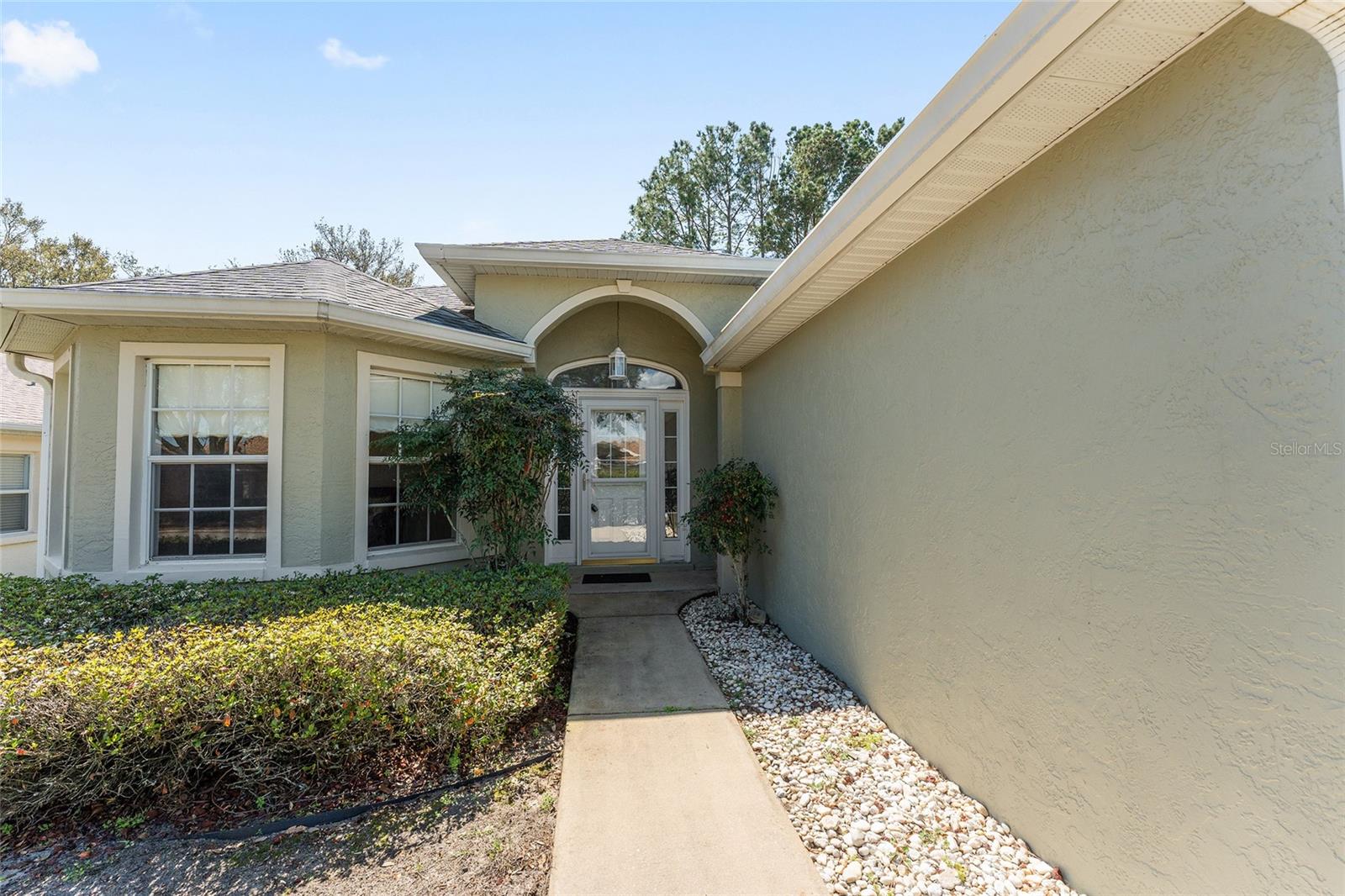 Image 6 of 74 For 9662 93rd Loop