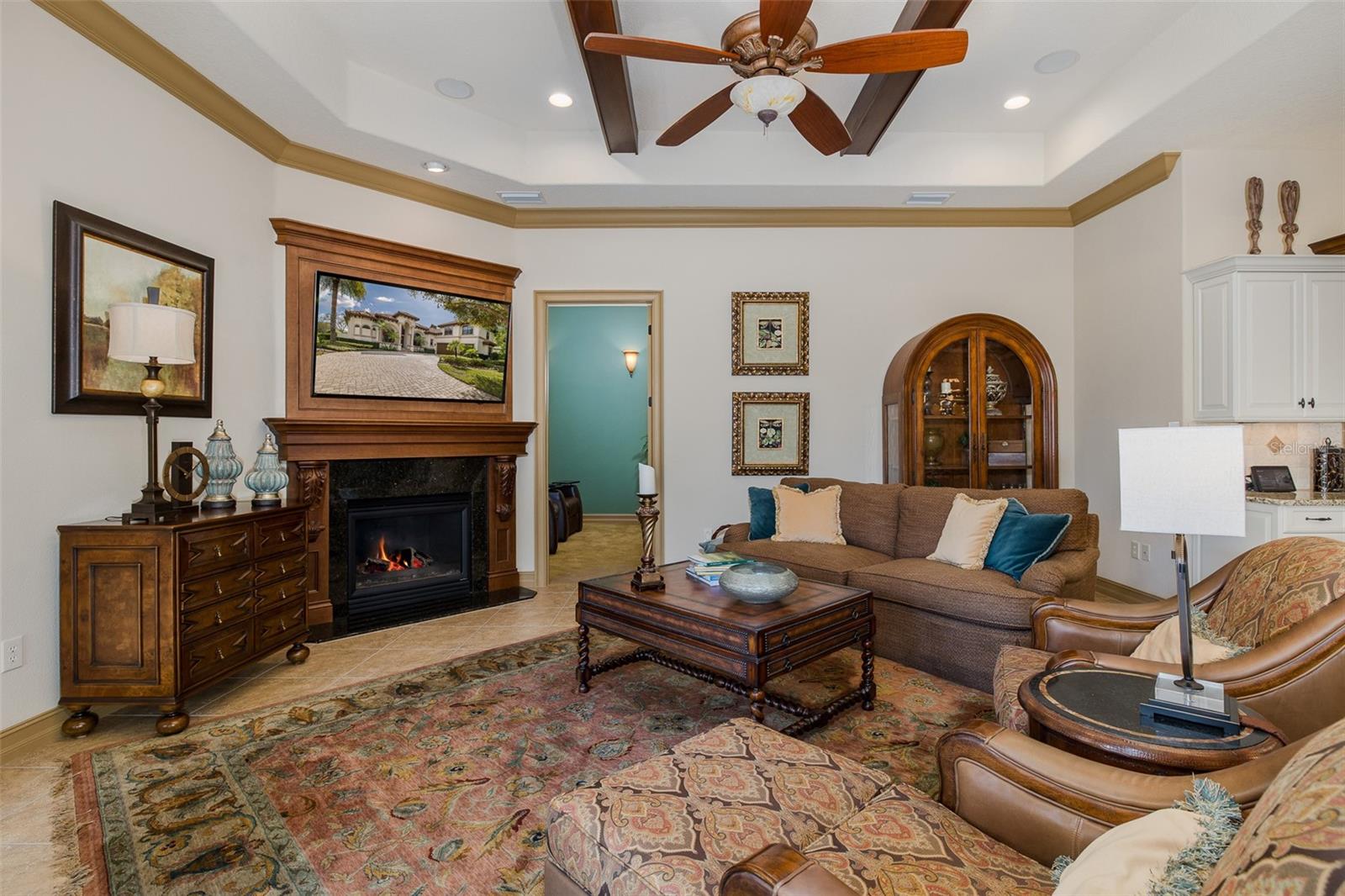 Image 27 of 97 For 10435 Pontofino Circle