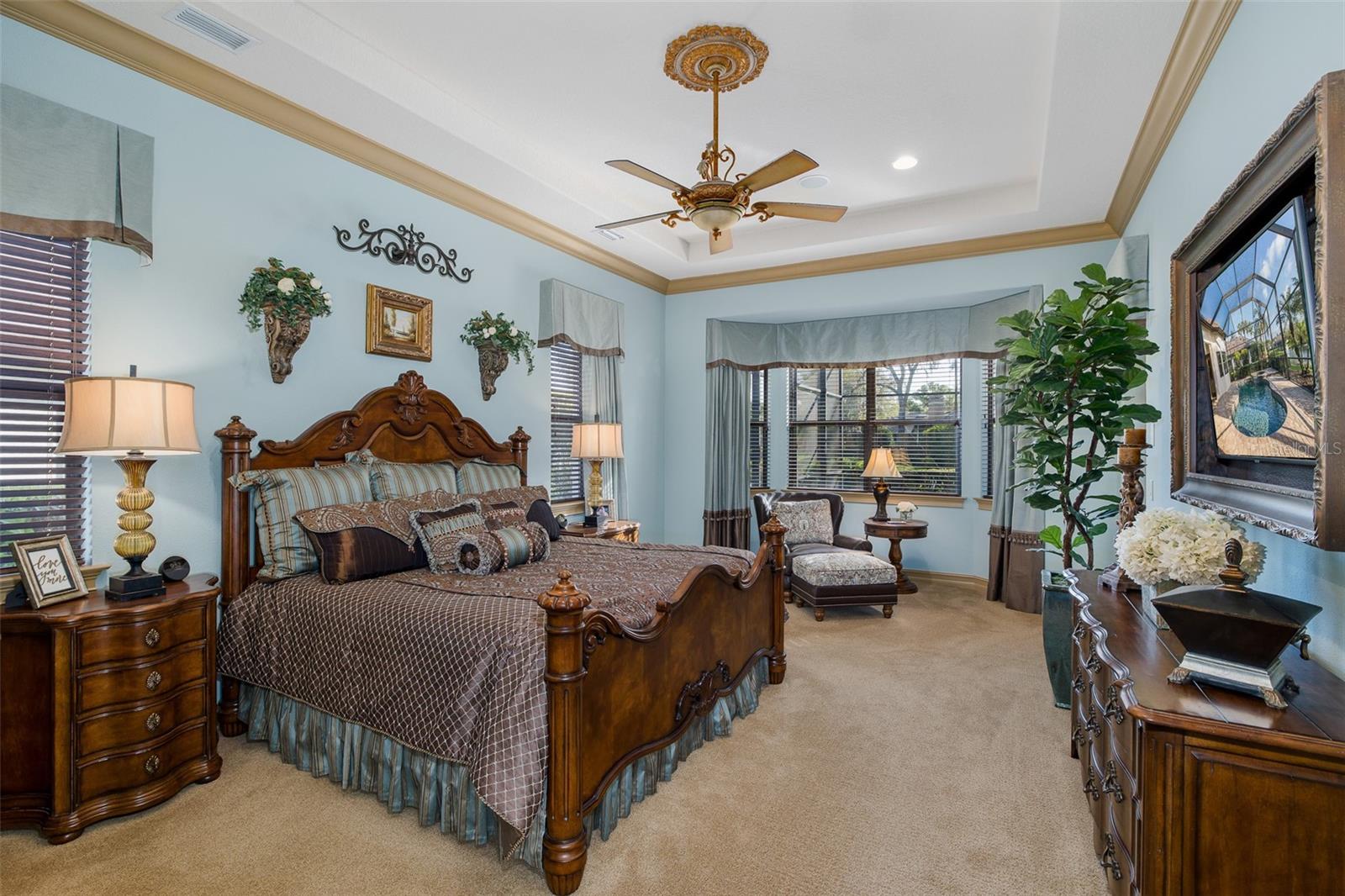 Image 34 of 97 For 10435 Pontofino Circle