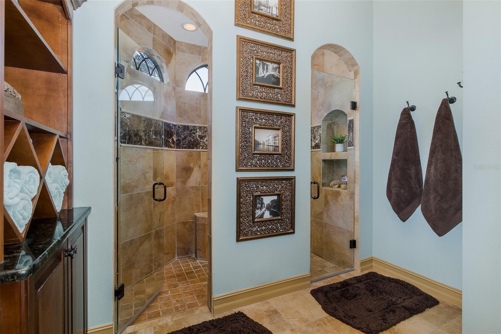 Image 42 of 97 For 10435 Pontofino Circle