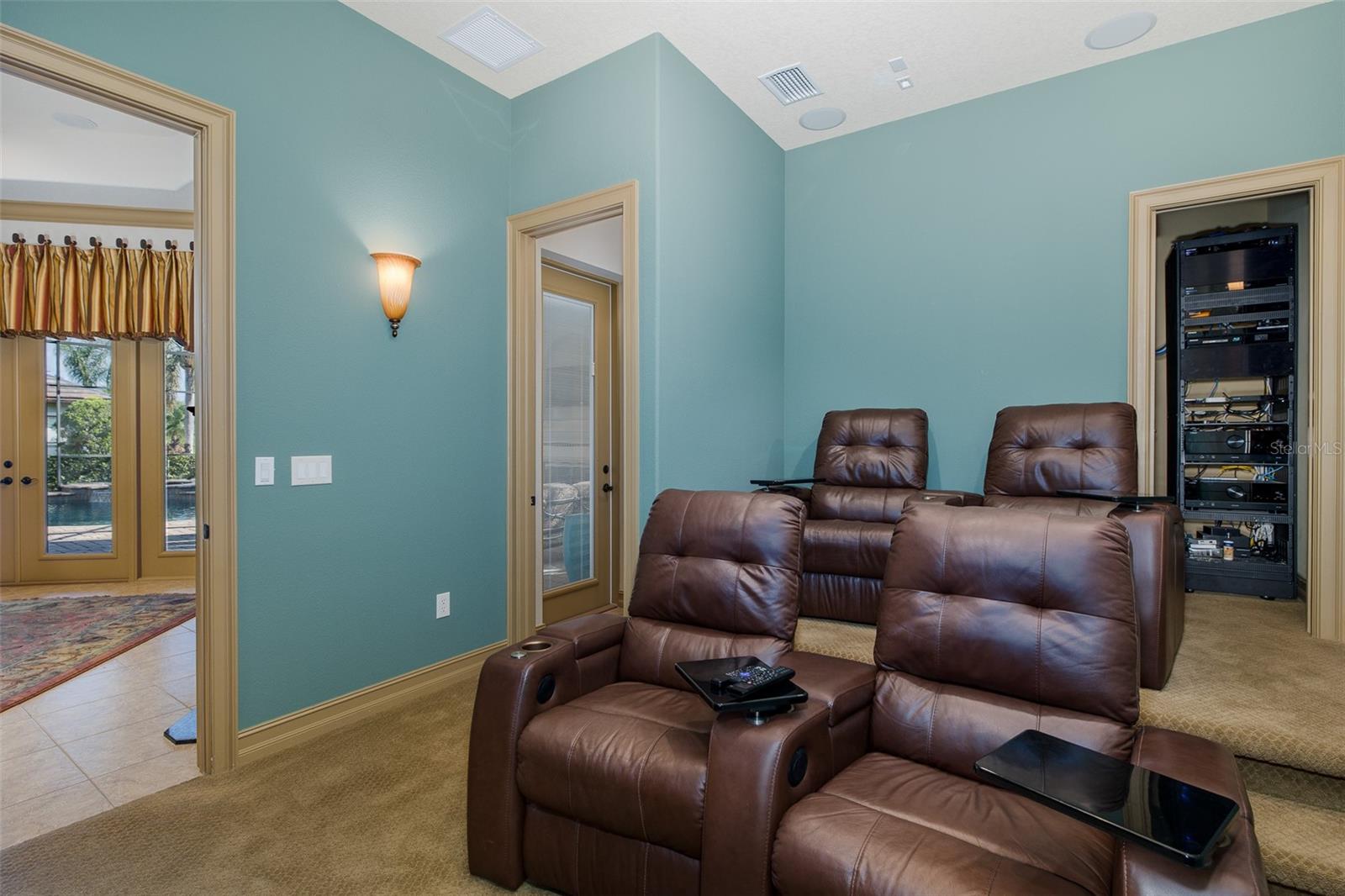 Image 56 of 97 For 10435 Pontofino Circle