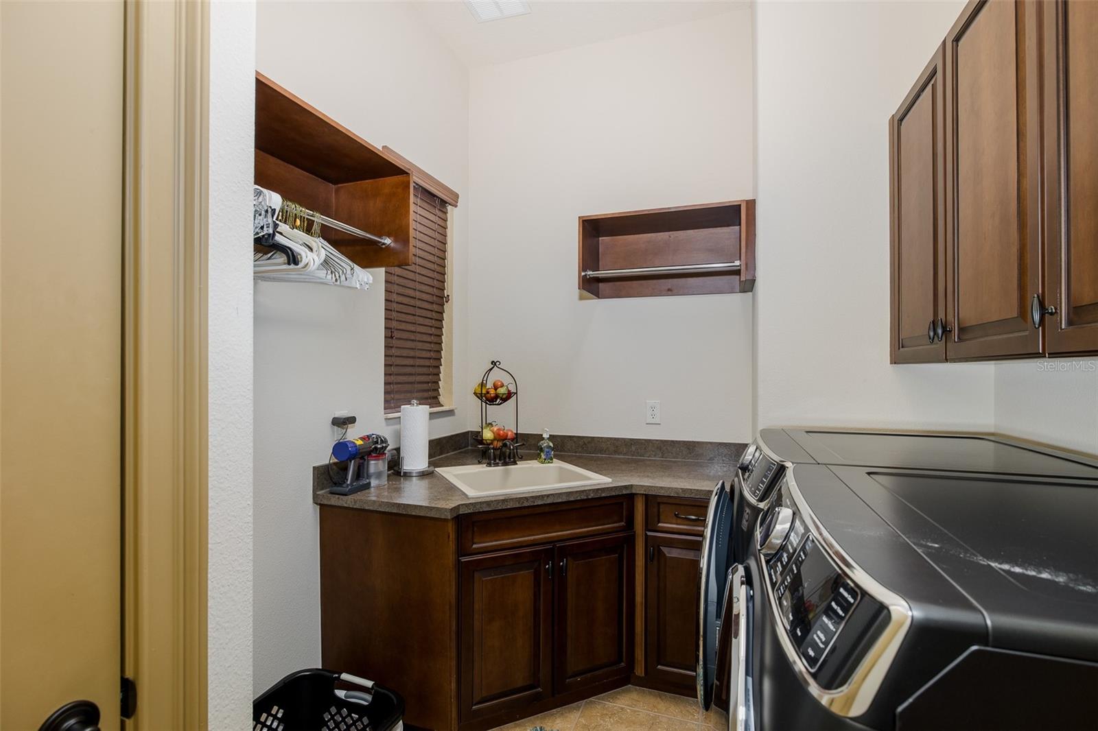 Image 65 of 97 For 10435 Pontofino Circle