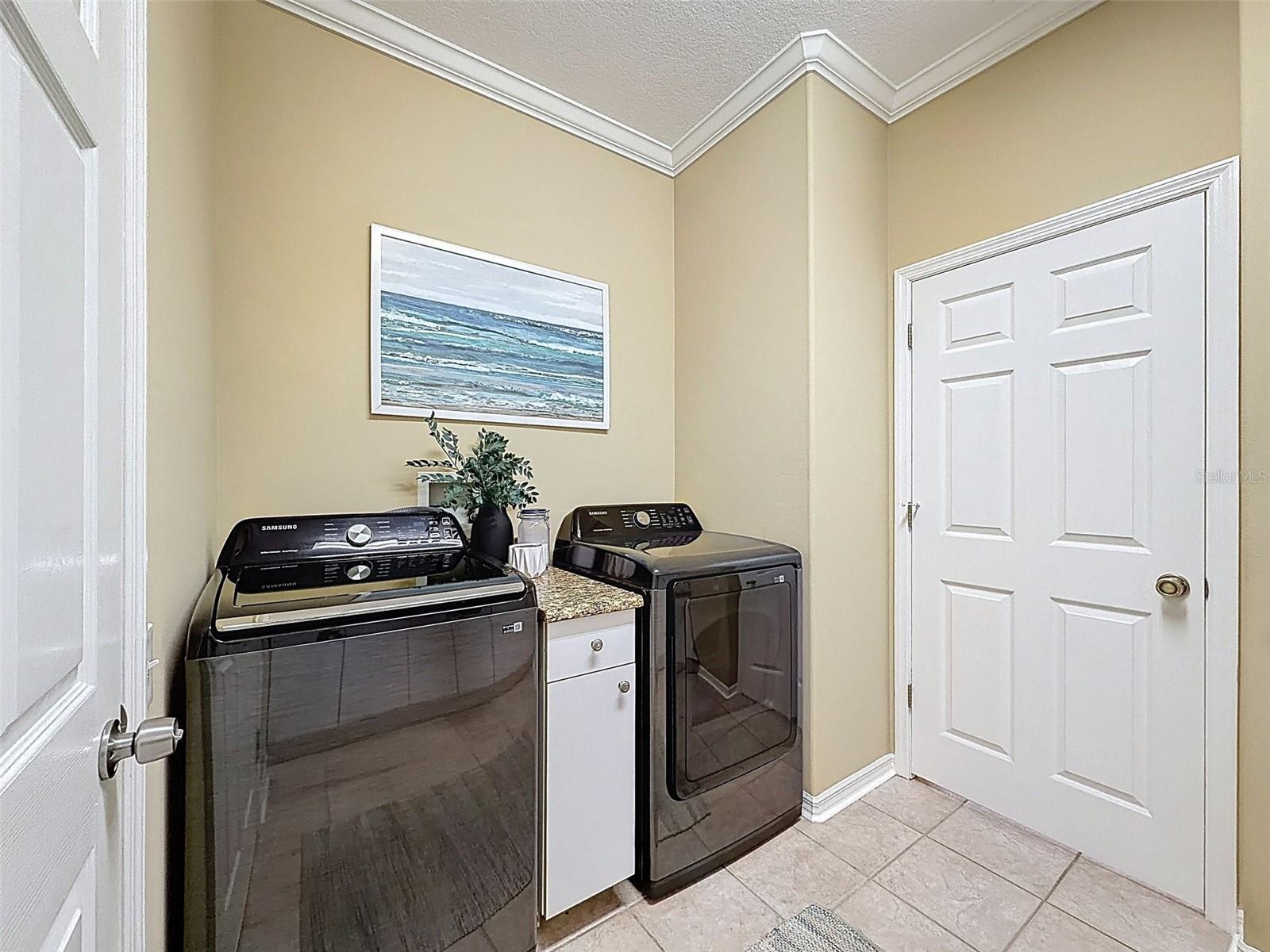 Image 19 of 93 For 15021 Tamarind Loop