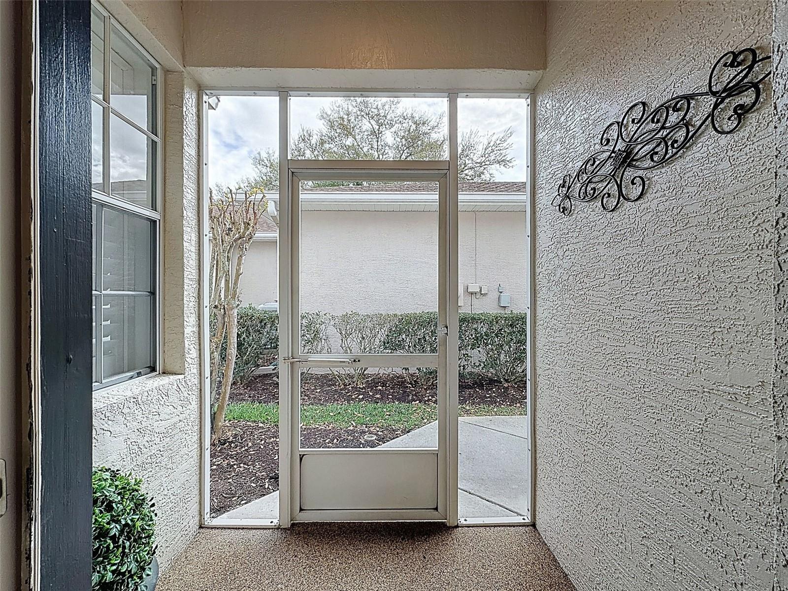 Image 5 of 93 For 15021 Tamarind Loop