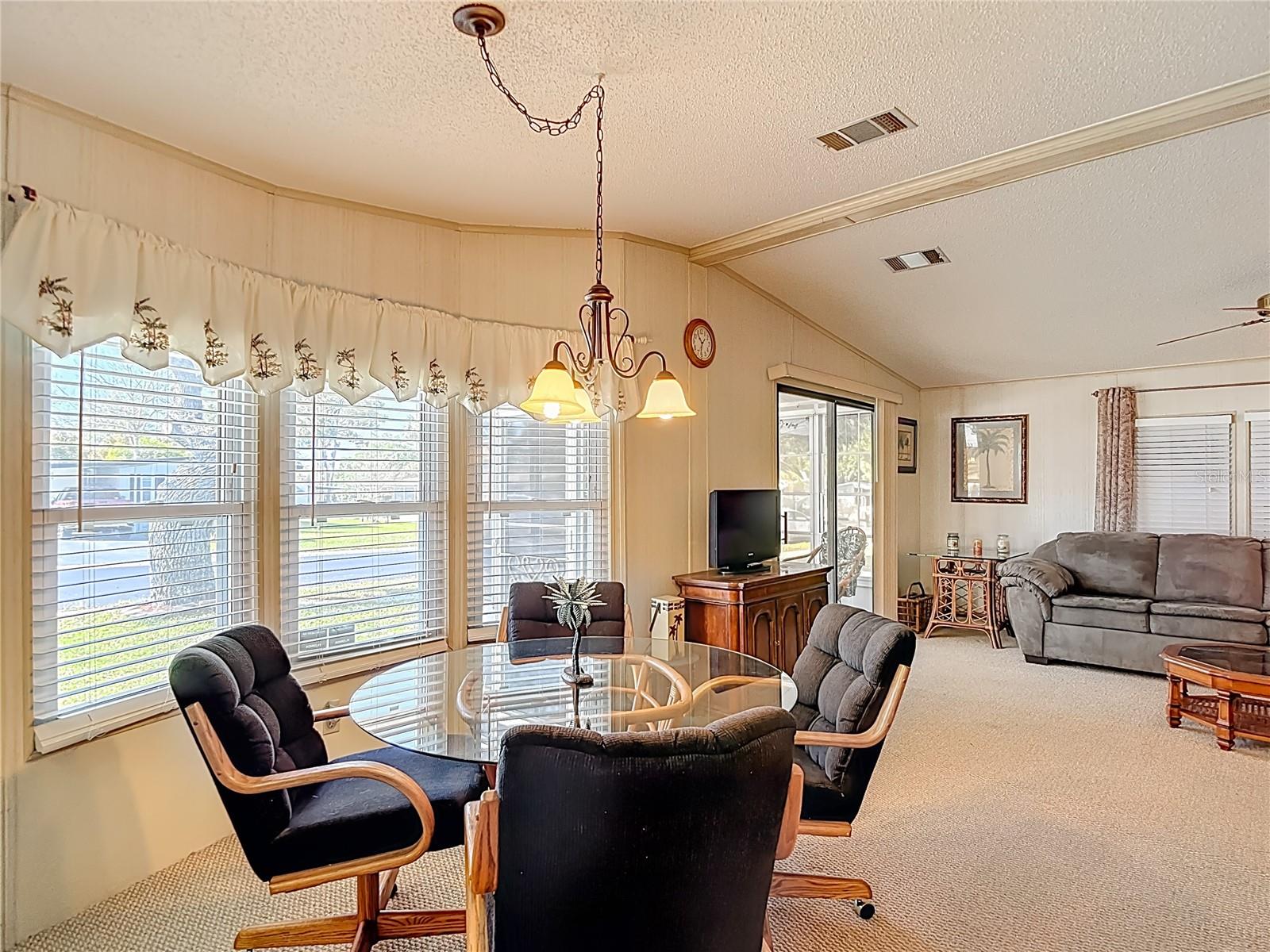 Image 10 of 54 For 10321 Marinette Avenue