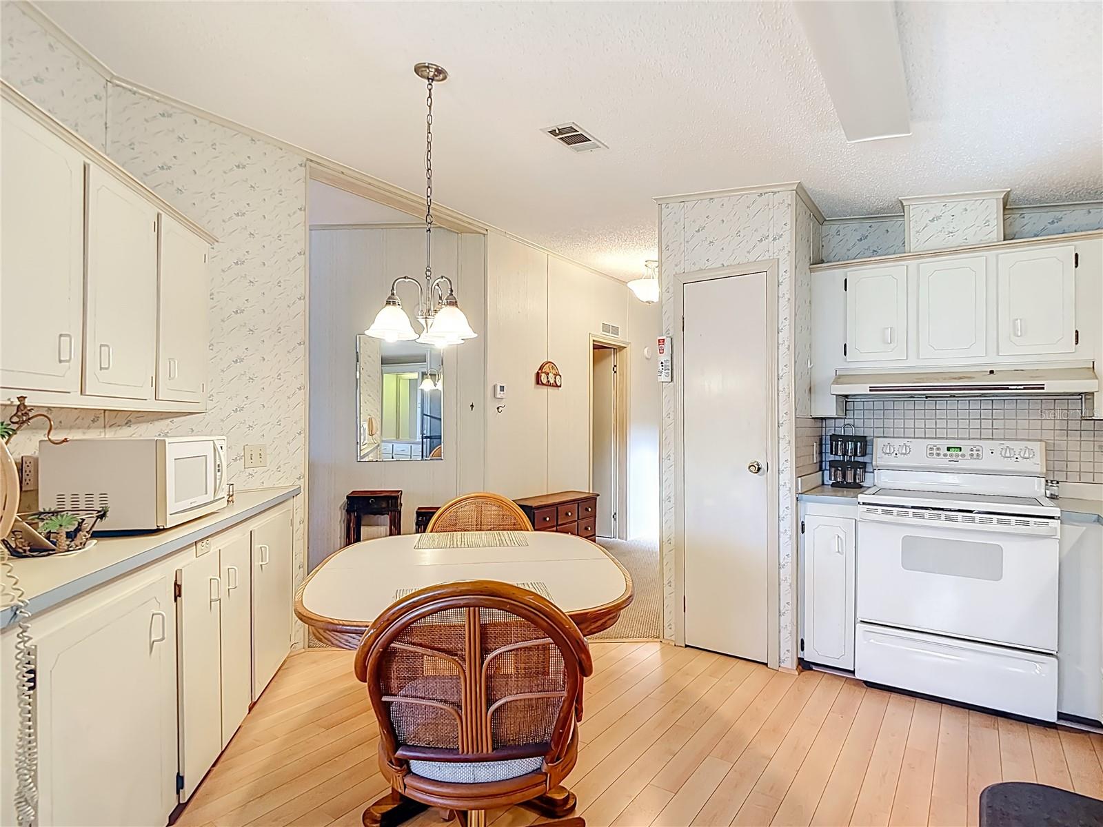 Image 2 of 54 For 10321 Marinette Avenue