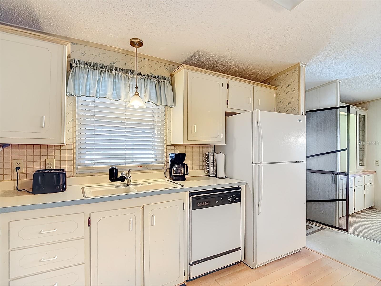 Image 7 of 54 For 10321 Marinette Avenue