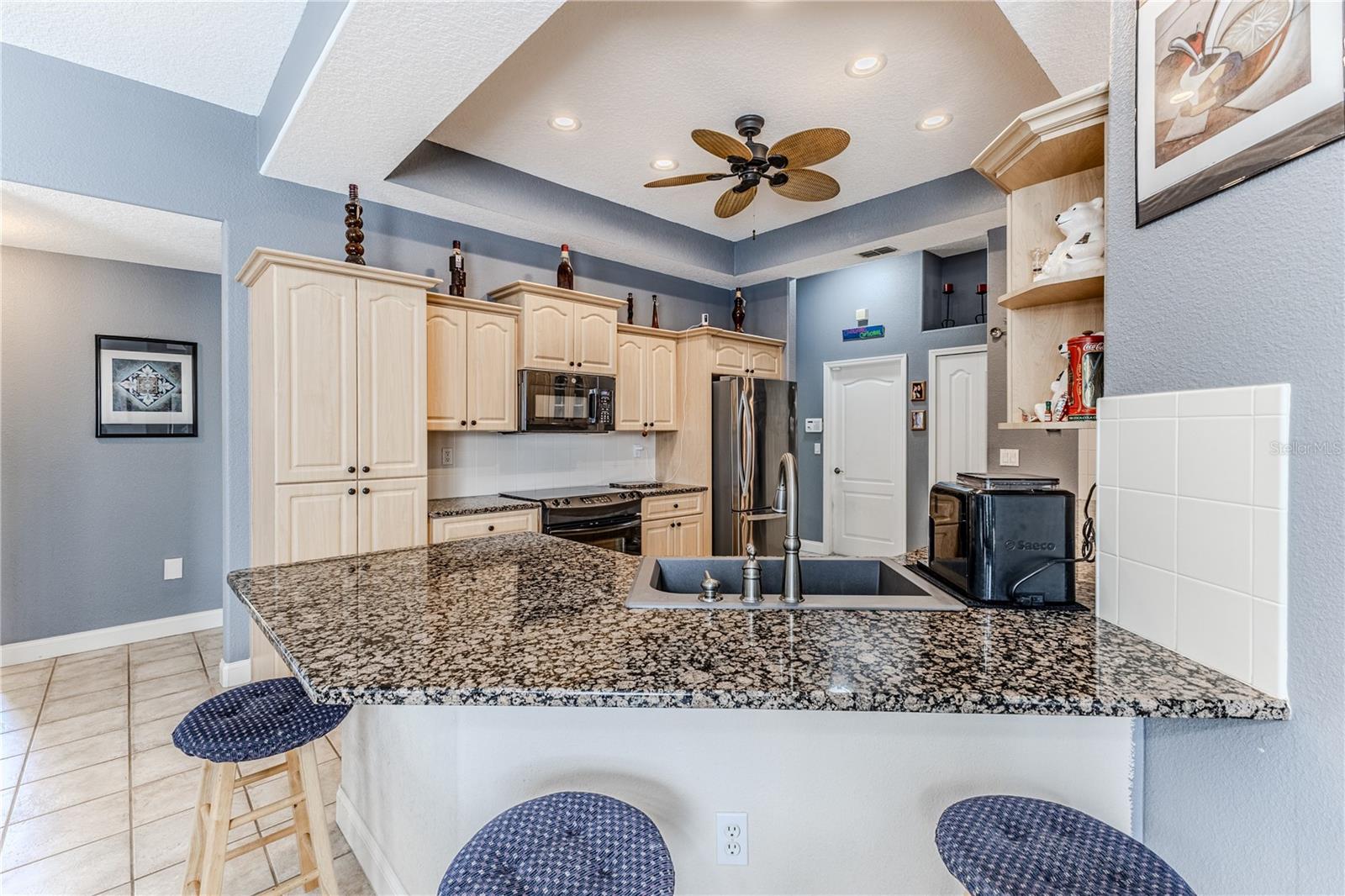 Listing photo id 14 for 12390 Glen Haven Street