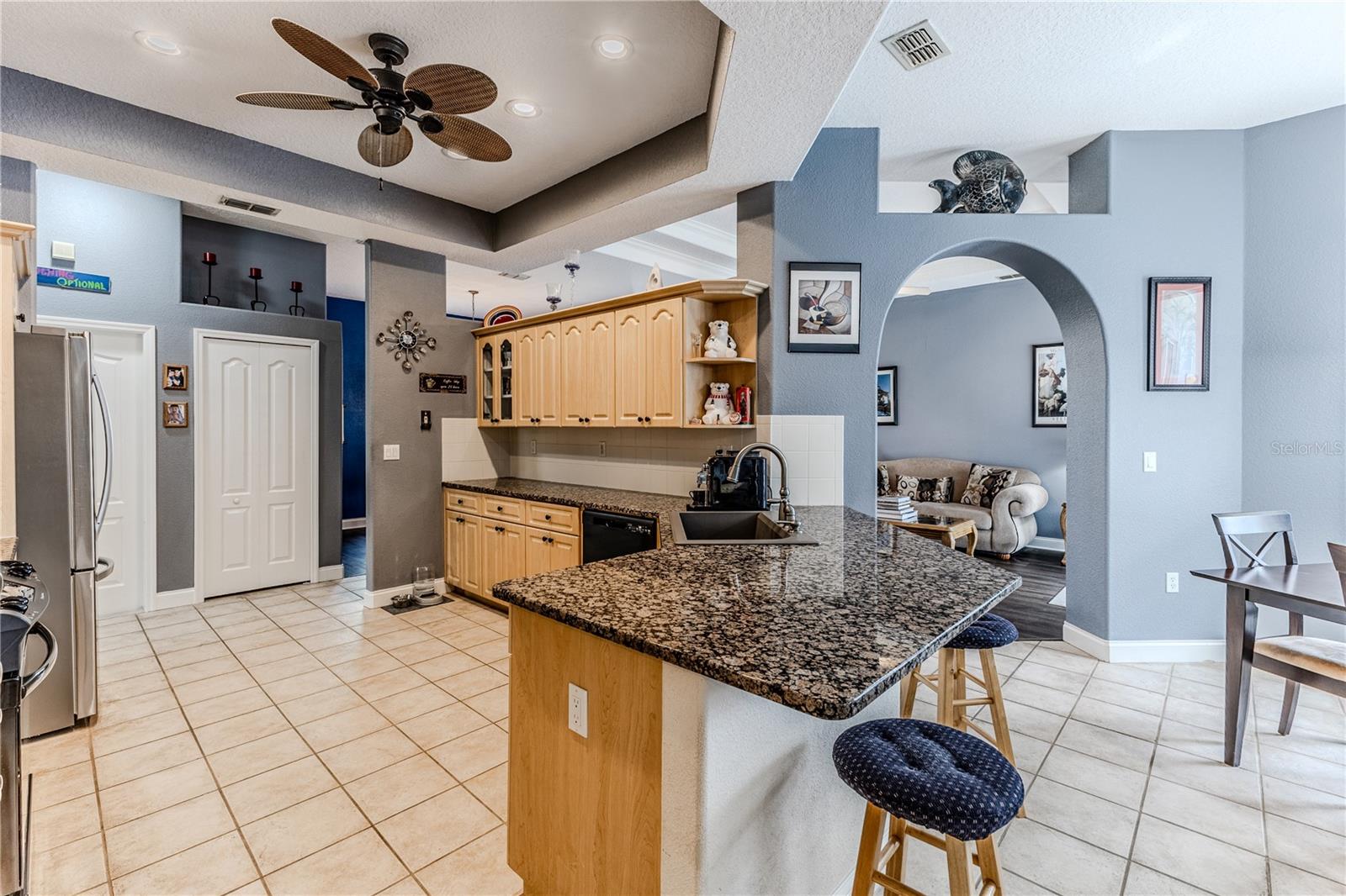 Listing photo id 15 for 12390 Glen Haven Street