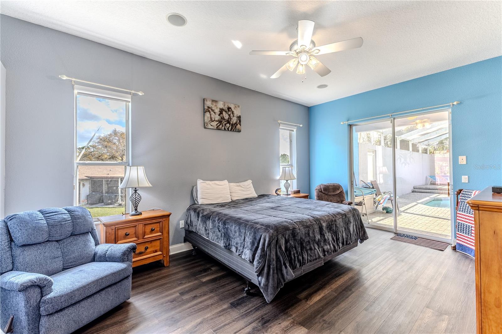 Listing photo id 22 for 12390 Glen Haven Street