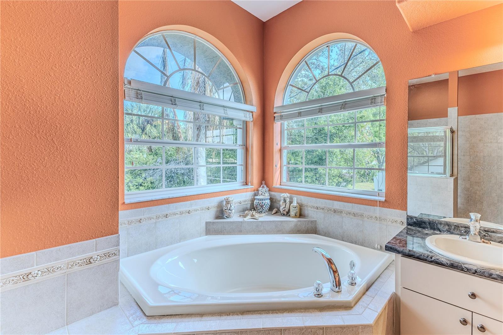 Listing photo id 27 for 12390 Glen Haven Street