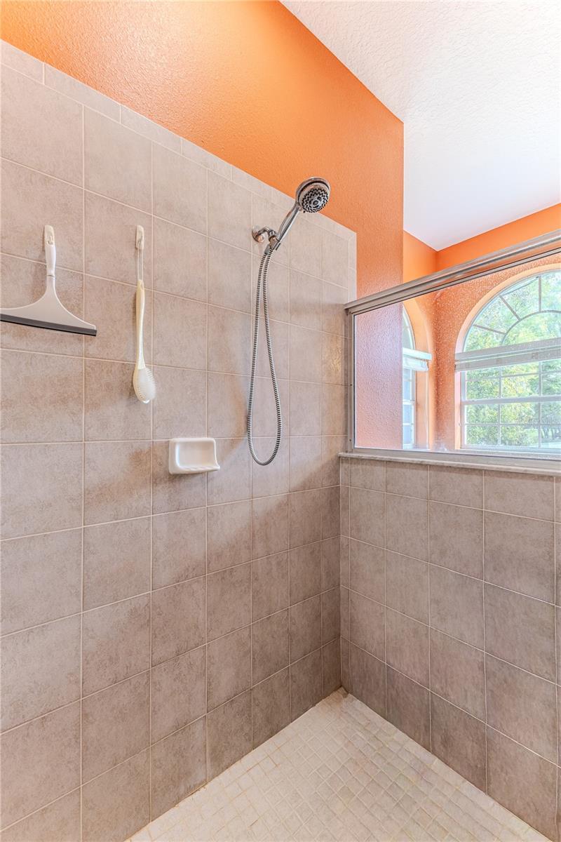 Listing photo id 29 for 12390 Glen Haven Street