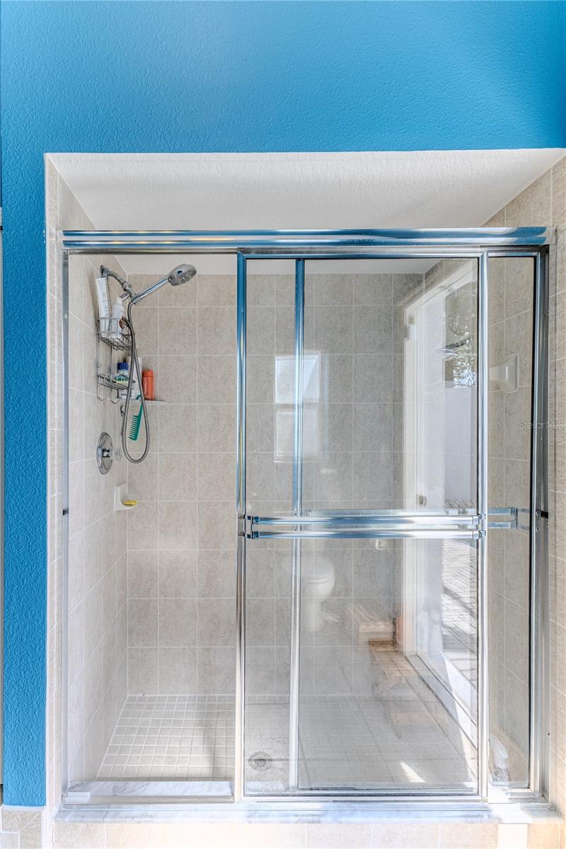 Listing photo id 46 for 12390 Glen Haven Street