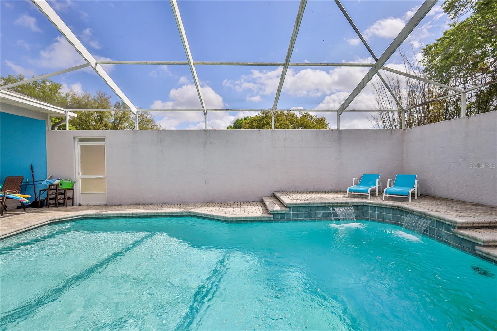 Listing photo id 50 for 12390 Glen Haven Street