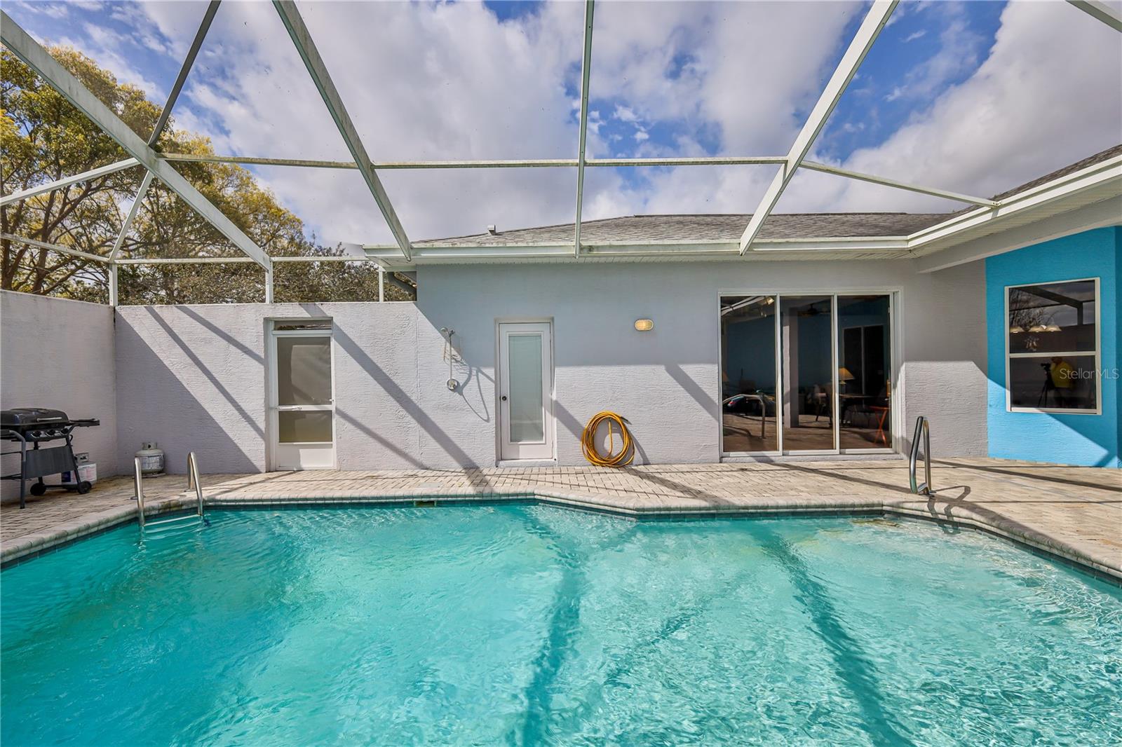 Listing photo id 51 for 12390 Glen Haven Street