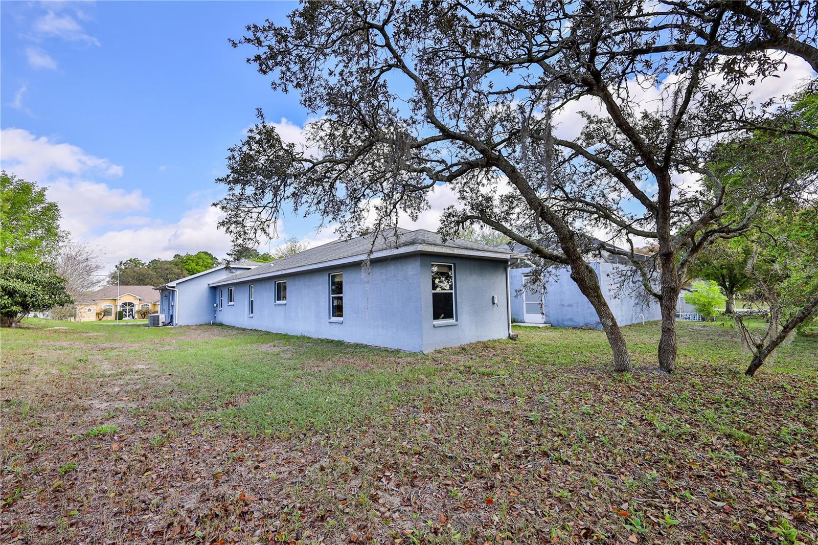 Listing photo id 55 for 12390 Glen Haven Street