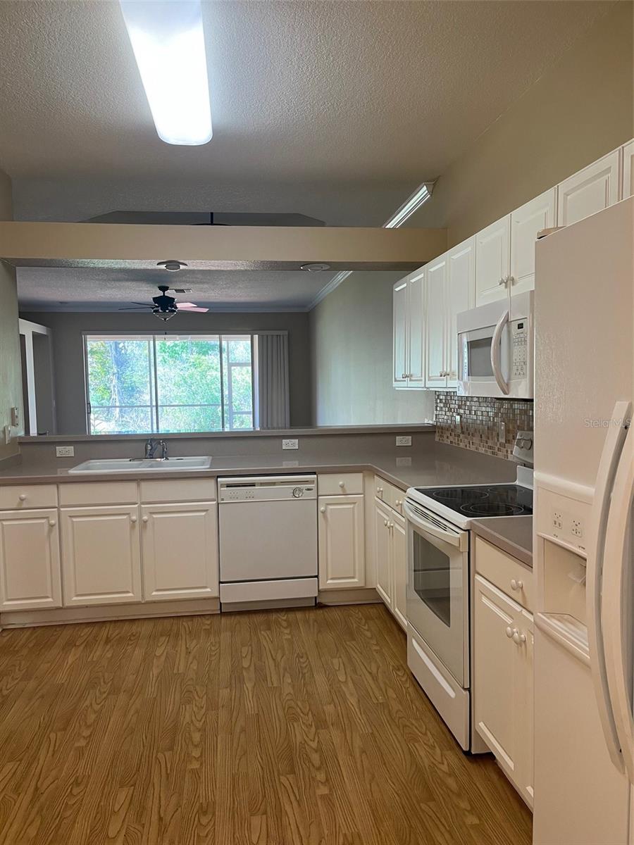 Image 8 of 25 For 20721 Eustis Road