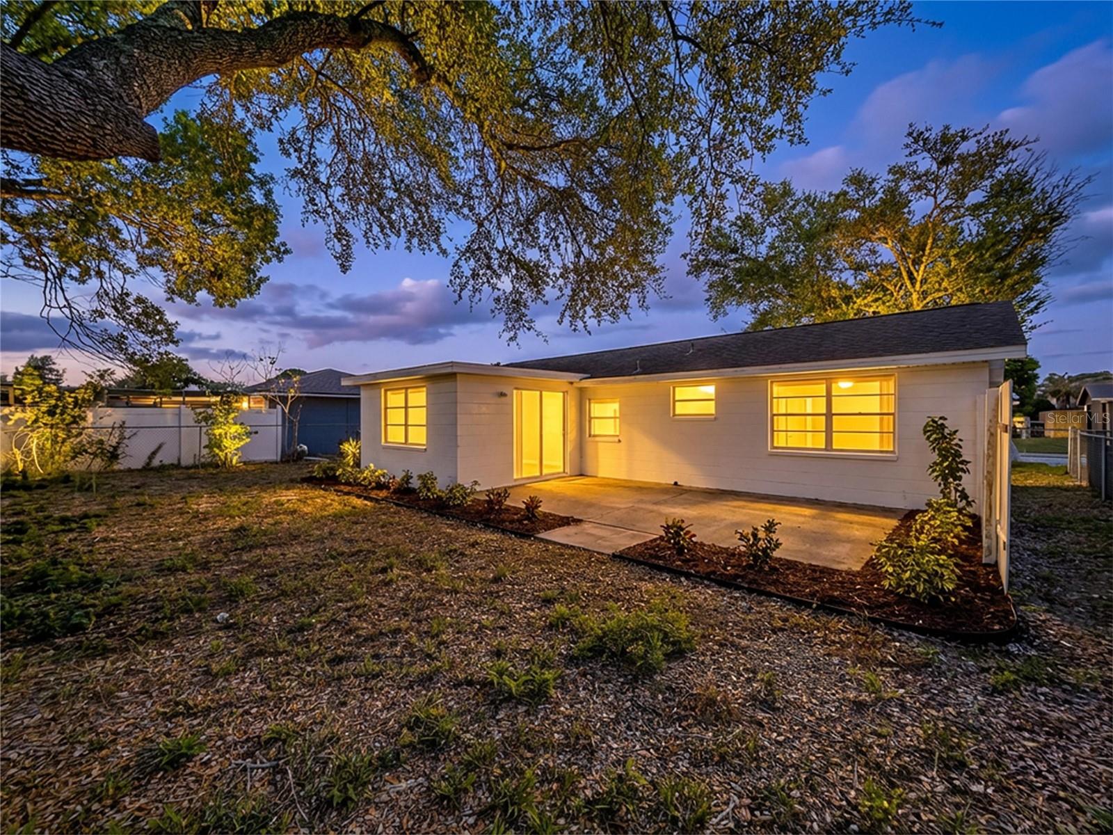 Image 4 of 38 For 9741 Lamantin Drive