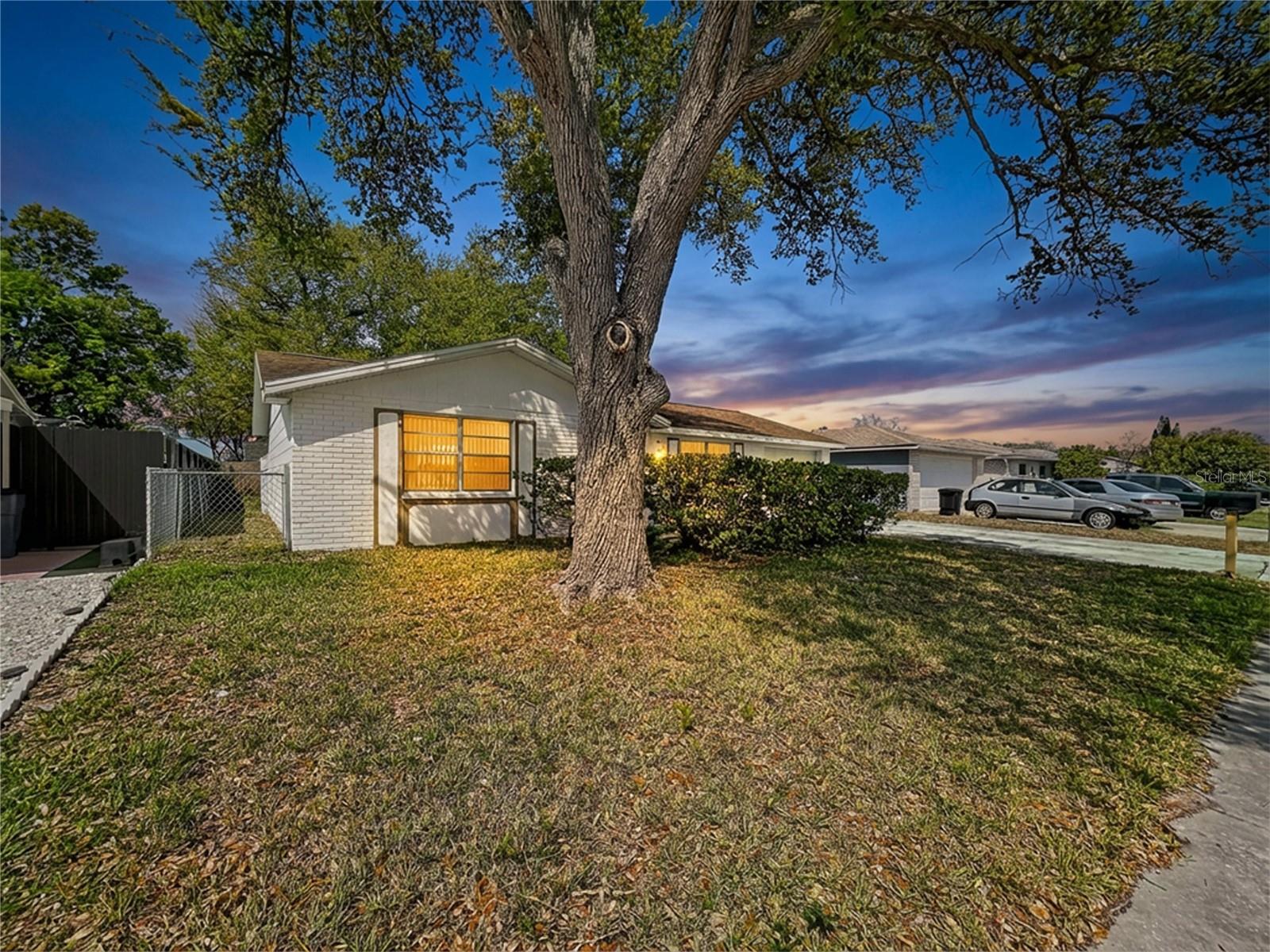 Image 5 of 38 For 9741 Lamantin Drive