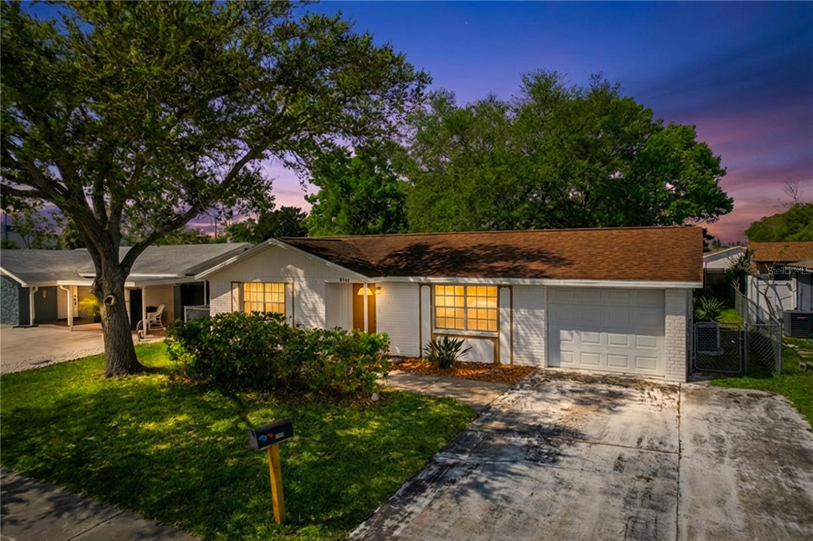 Image 7 of 38 For 9741 Lamantin Drive