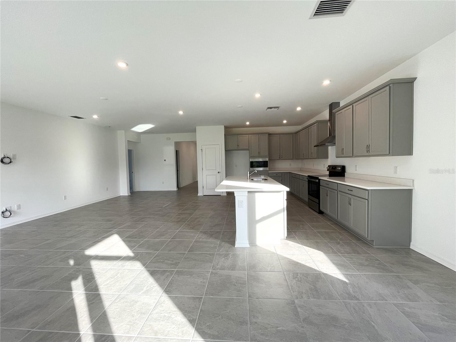 Image 12 of 61 For 13447 Newport Shores Drive