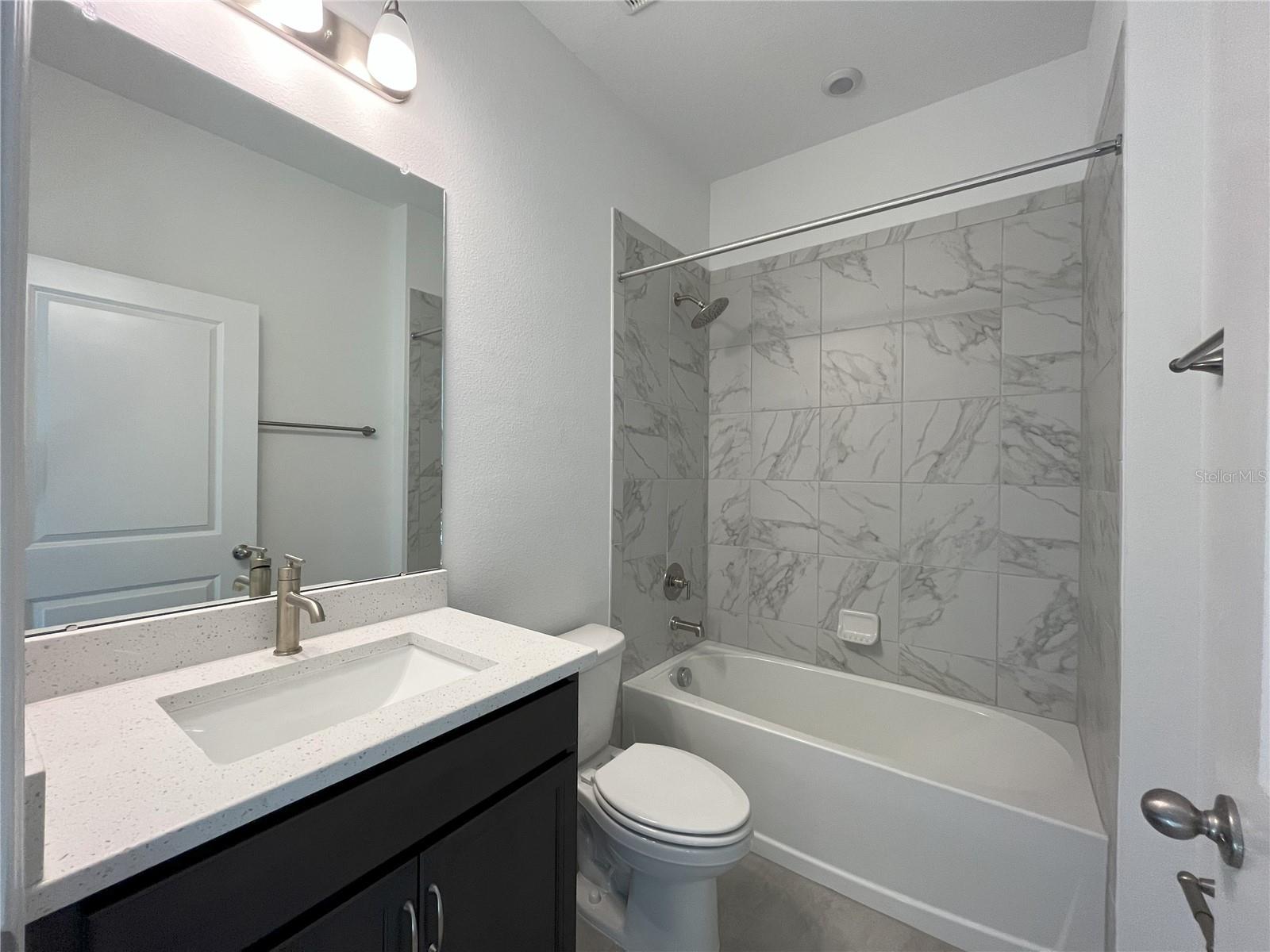Image 31 of 61 For 13447 Newport Shores Drive