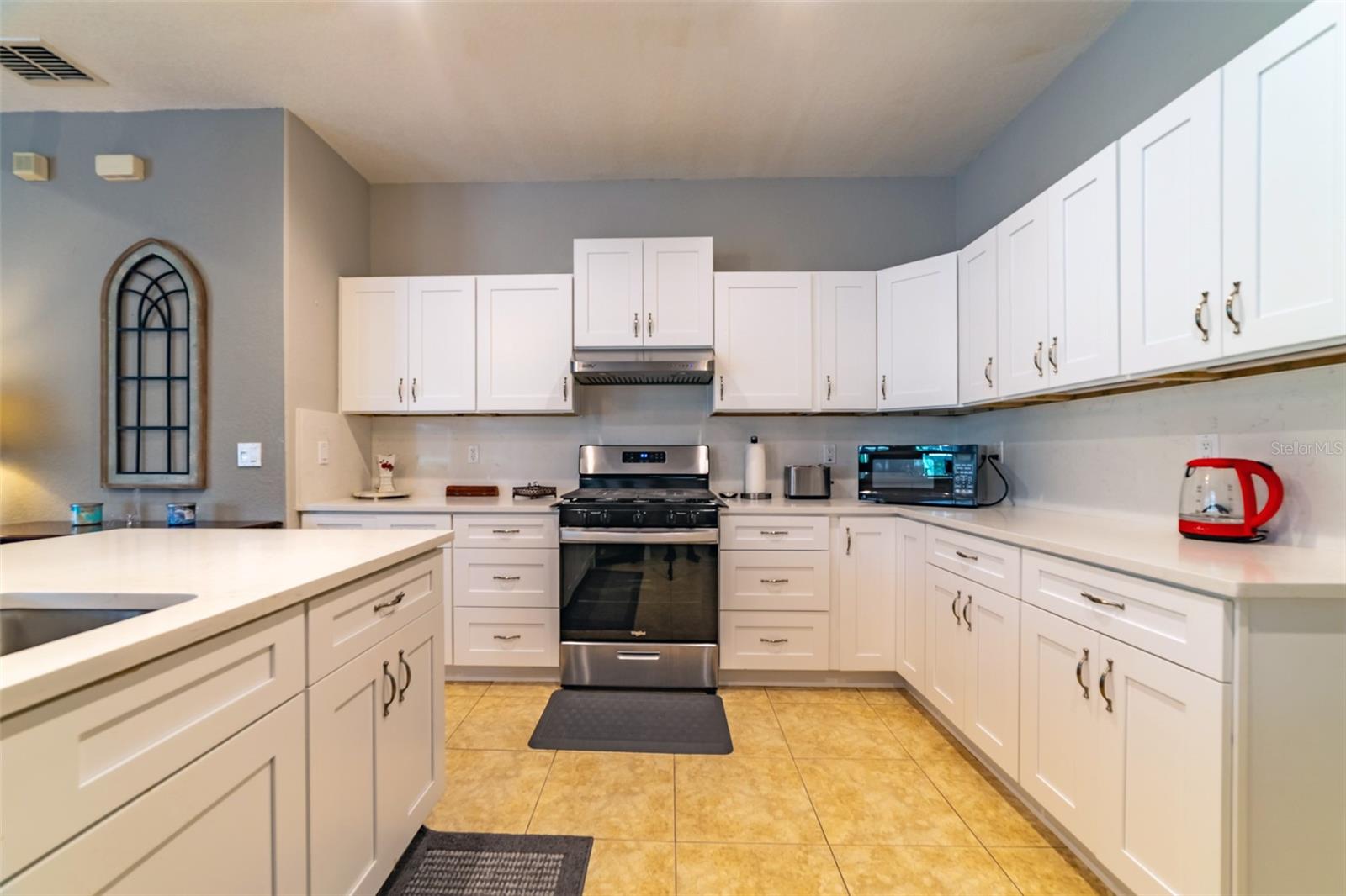 Listing photo id 26 for 4347 Gevalia Drive