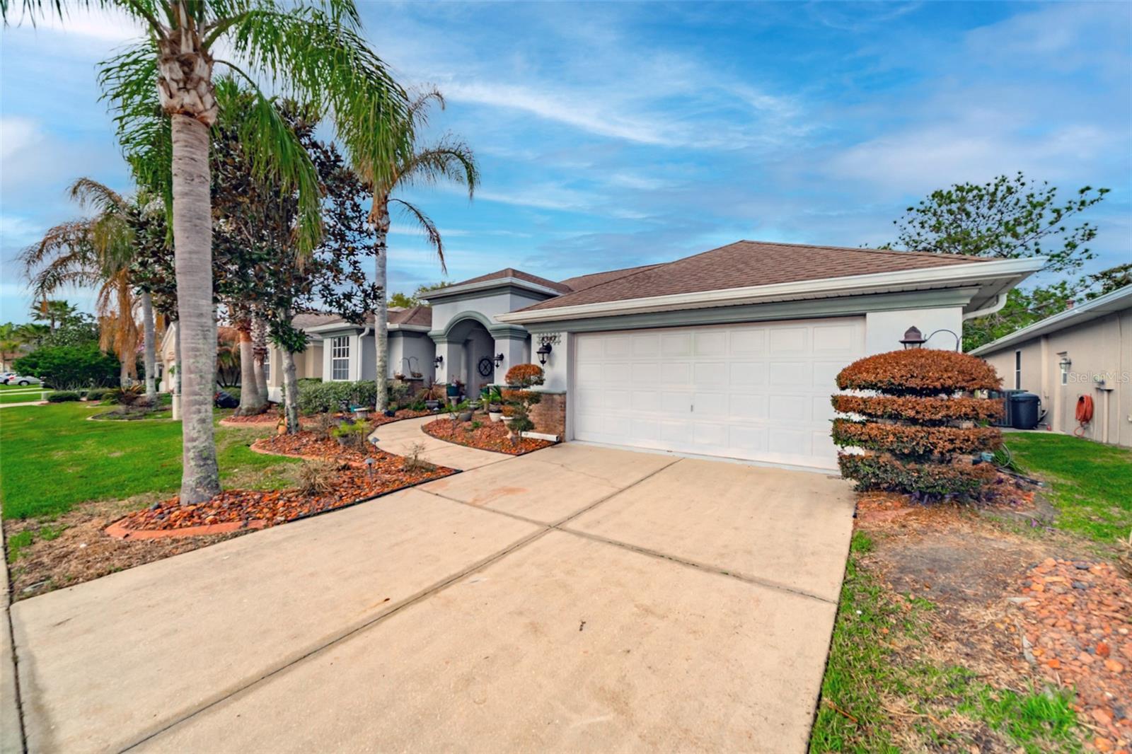 Listing photo id 3 for 4347 Gevalia Drive