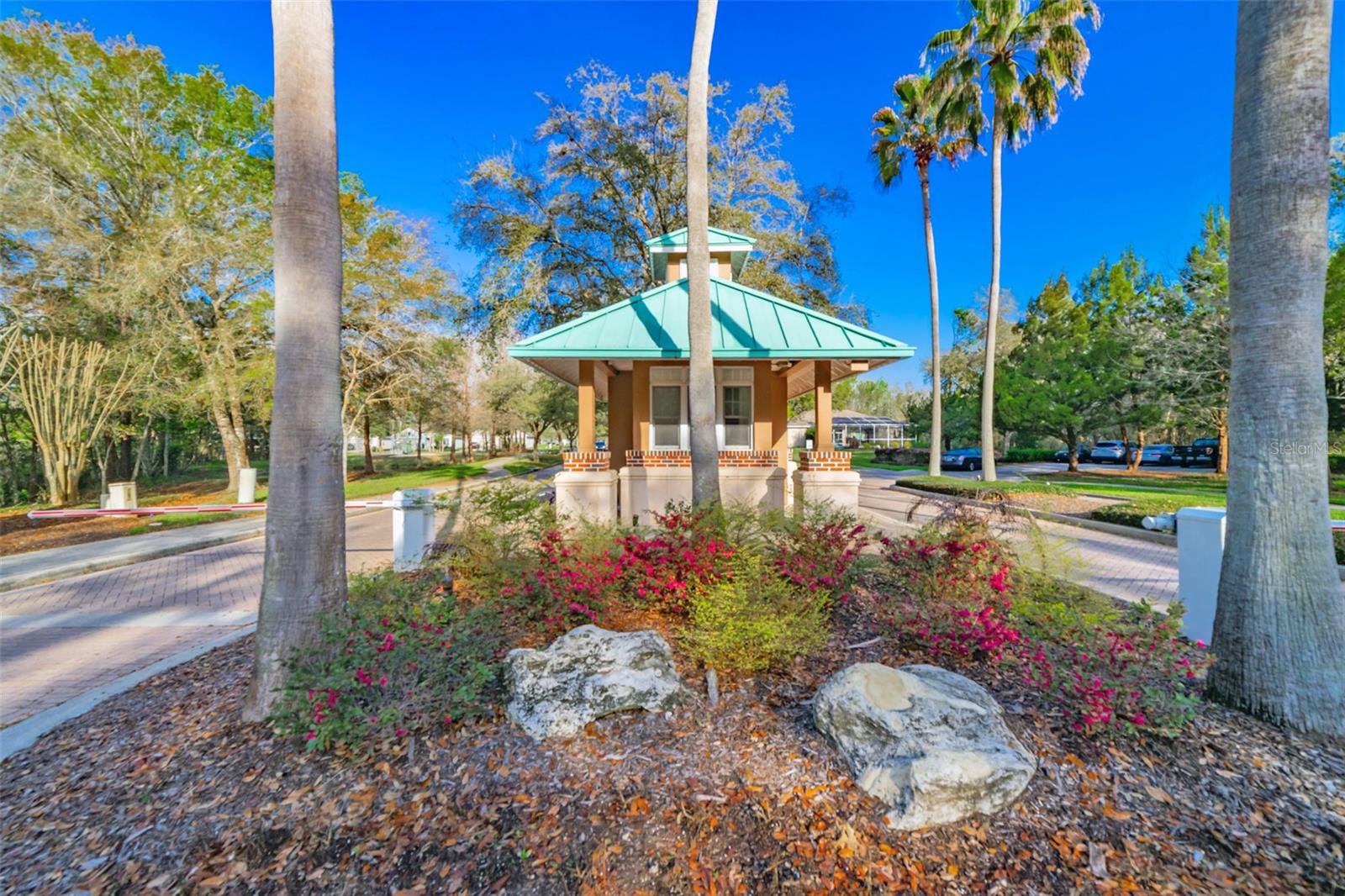 Listing photo id 61 for 4347 Gevalia Drive