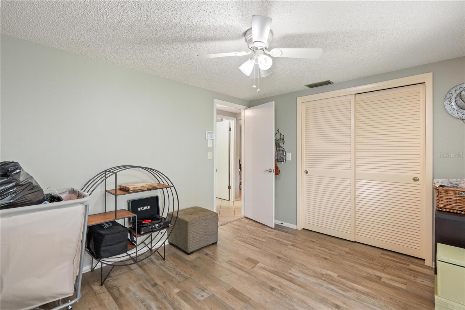 Image 17 of 41 For 8204 Heartwood Lane