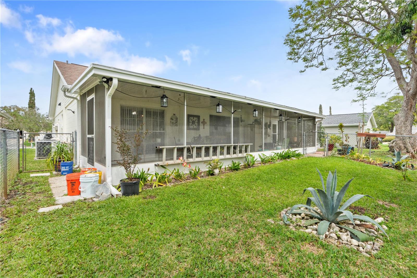 Image 30 of 41 For 8204 Heartwood Lane