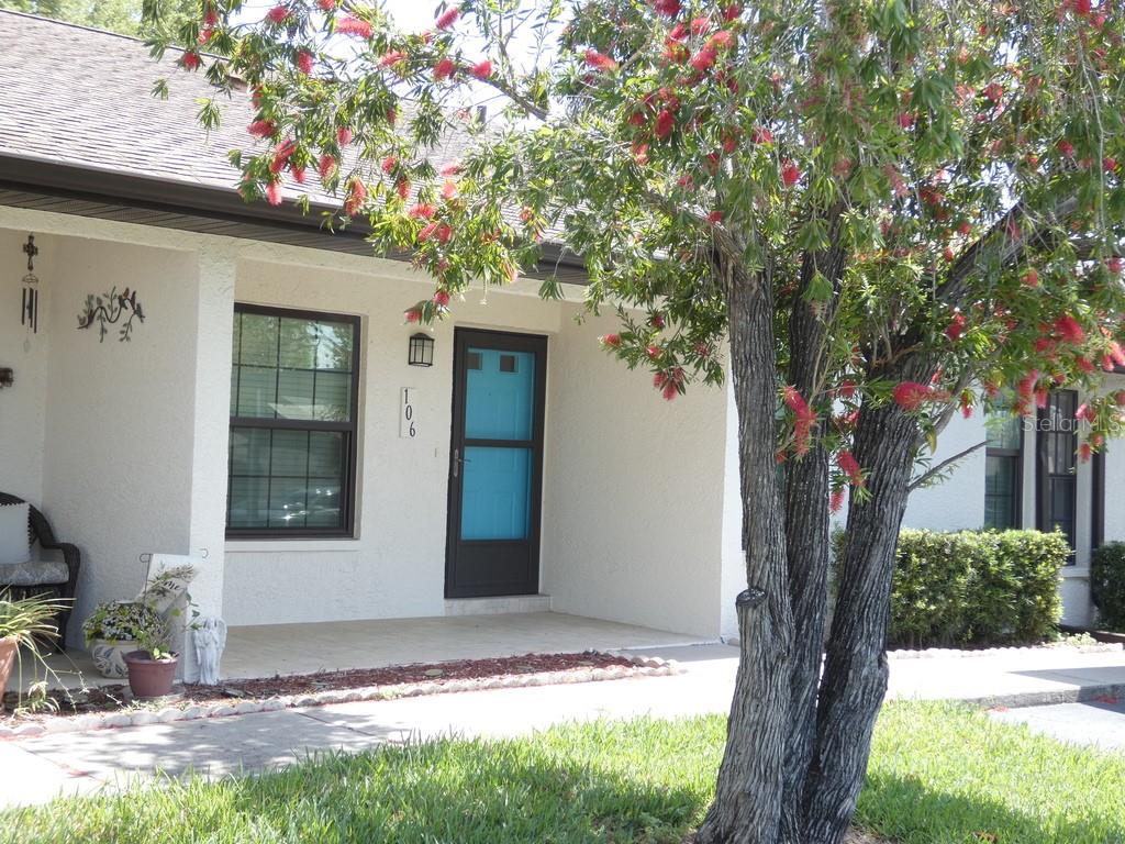 Image 29 of 30 For 2211 Eisenhower Drive 106