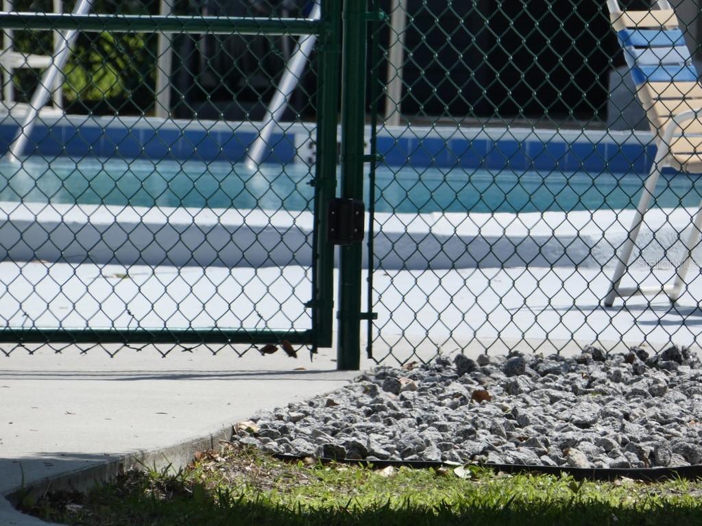 Image 7 of 30 For 2211 Eisenhower Drive 106